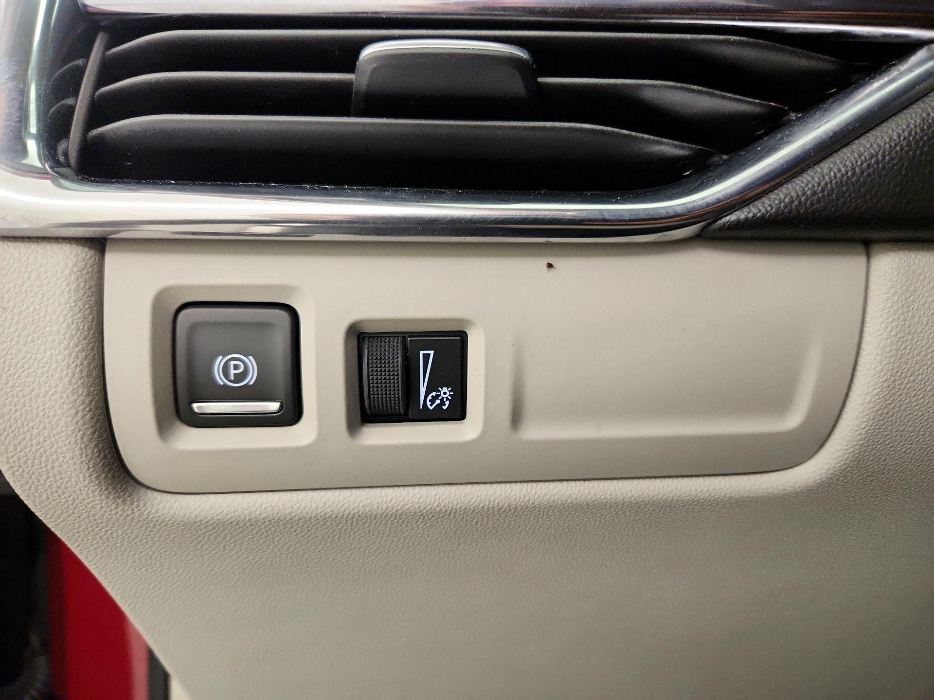 Thumbnail: 2019 Cadillac XT4 - 13