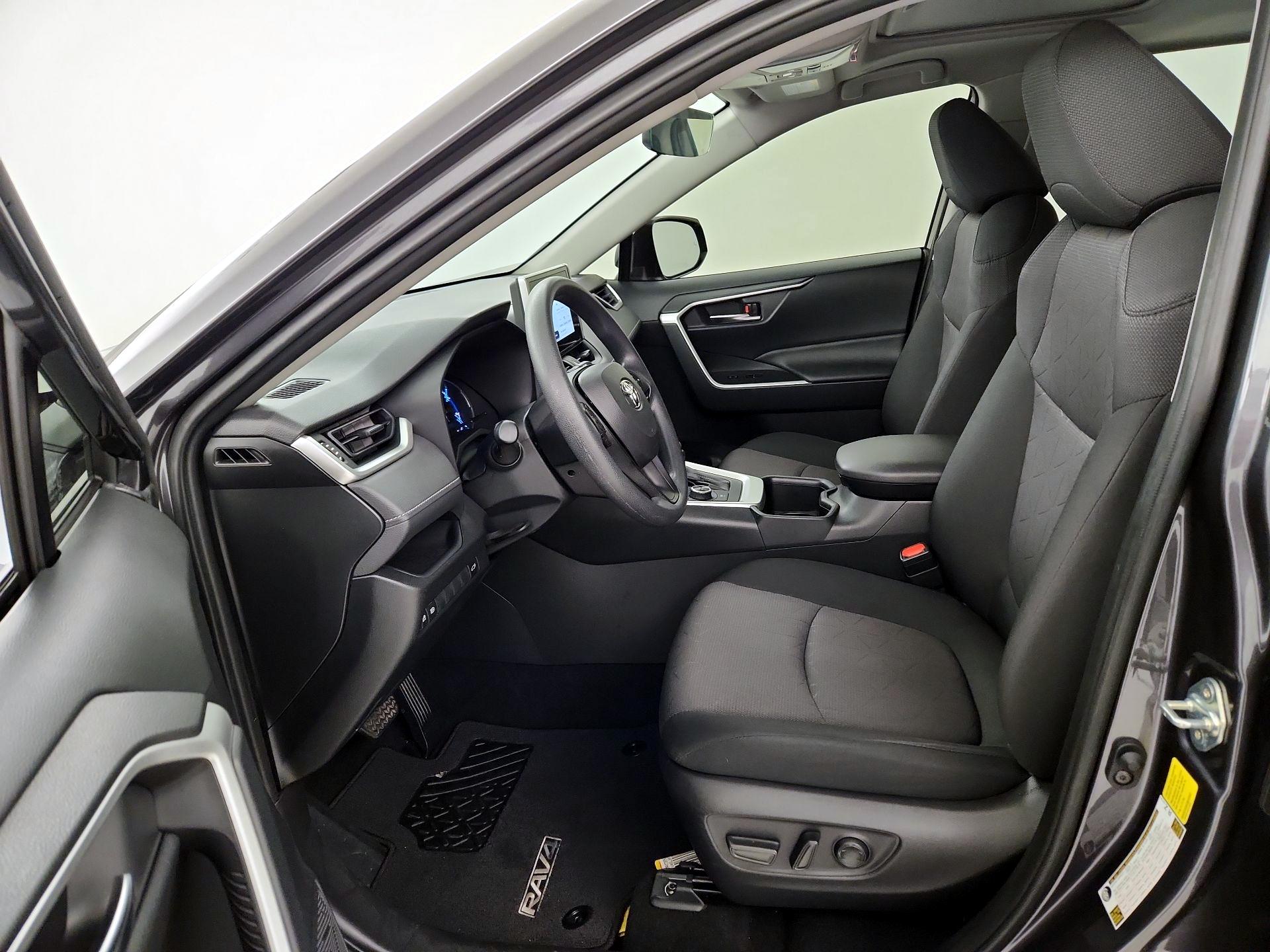 Thumbnail: 2025 Toyota RAV4 - 11