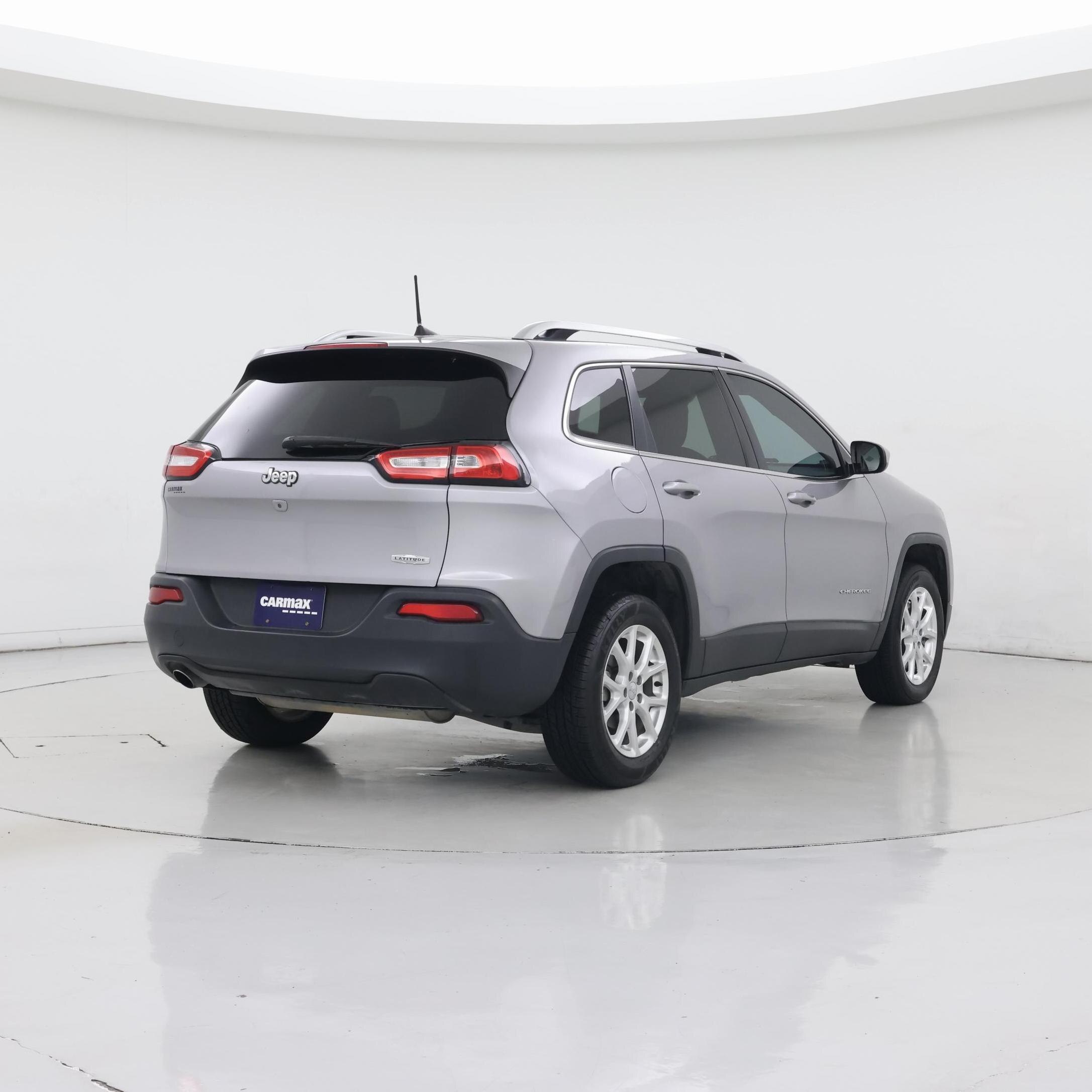 Thumbnail: 2018 Jeep Cherokee - 8
