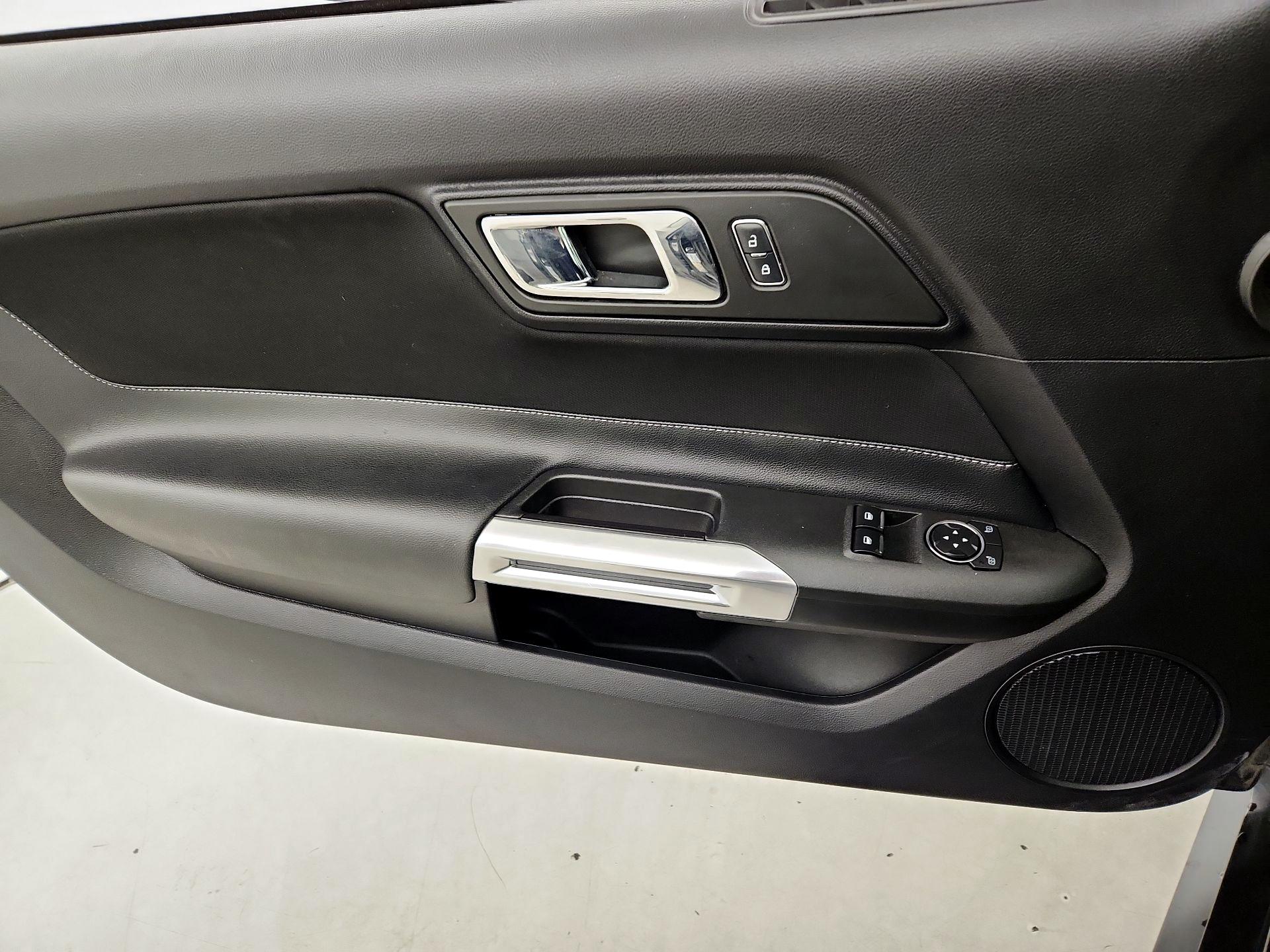 Thumbnail: 2017 Ford Mustang - 12