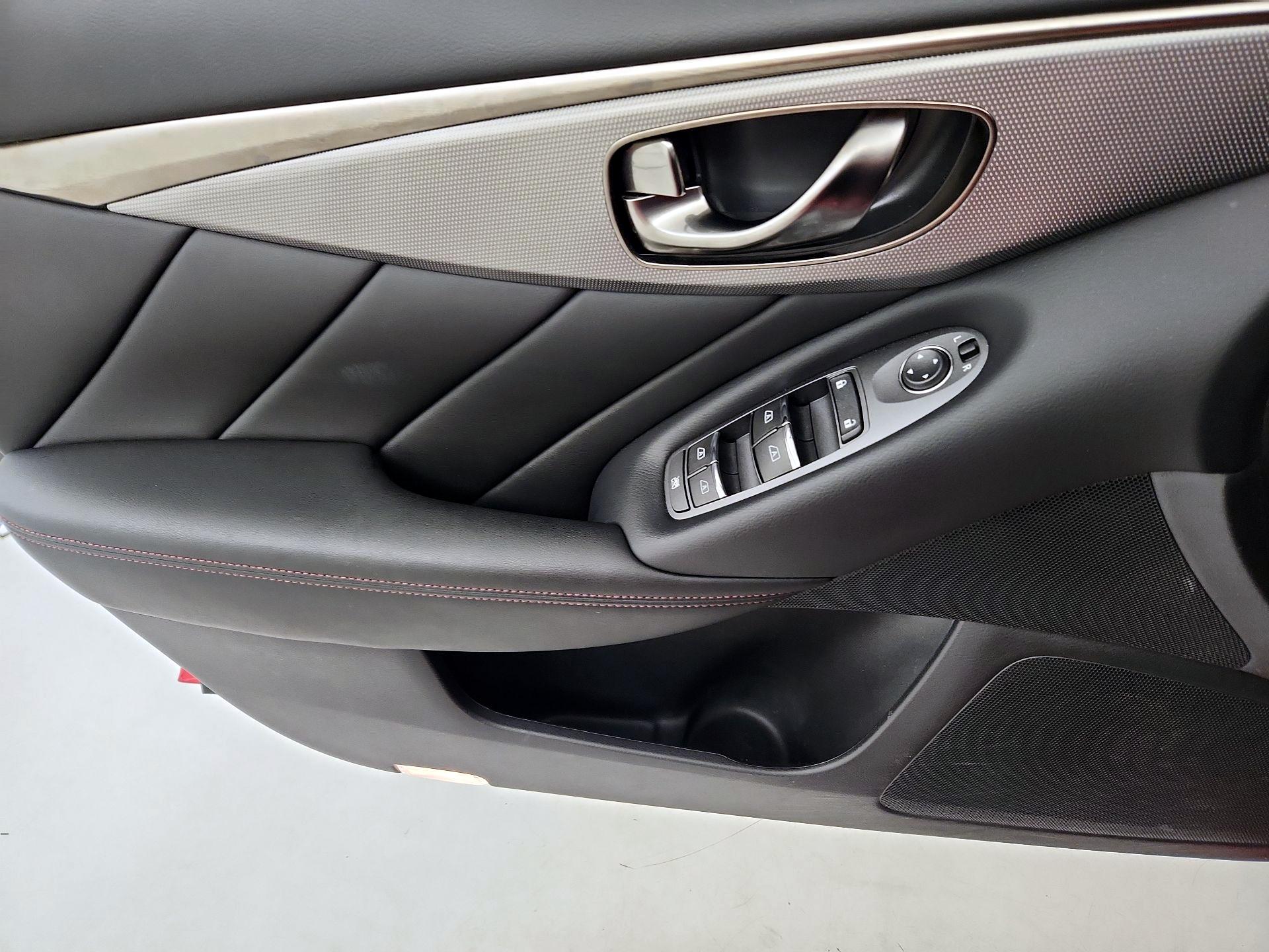 Thumbnail: 2019 INFINITI  - 12