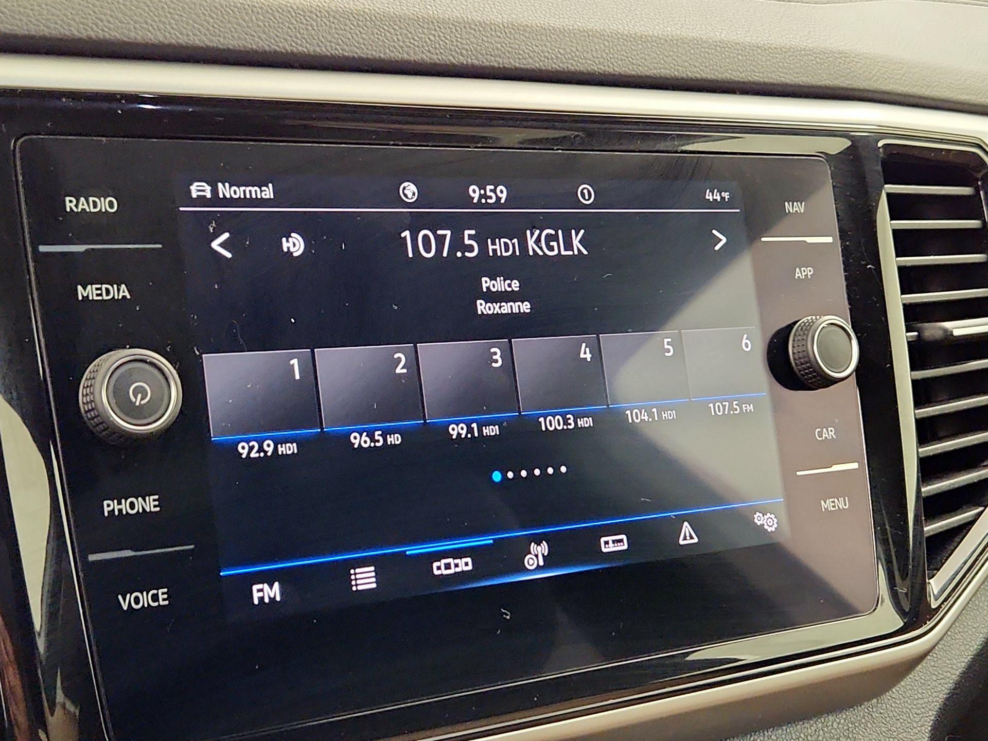 Thumbnail: 2022 Volkswagen Atlas - 16