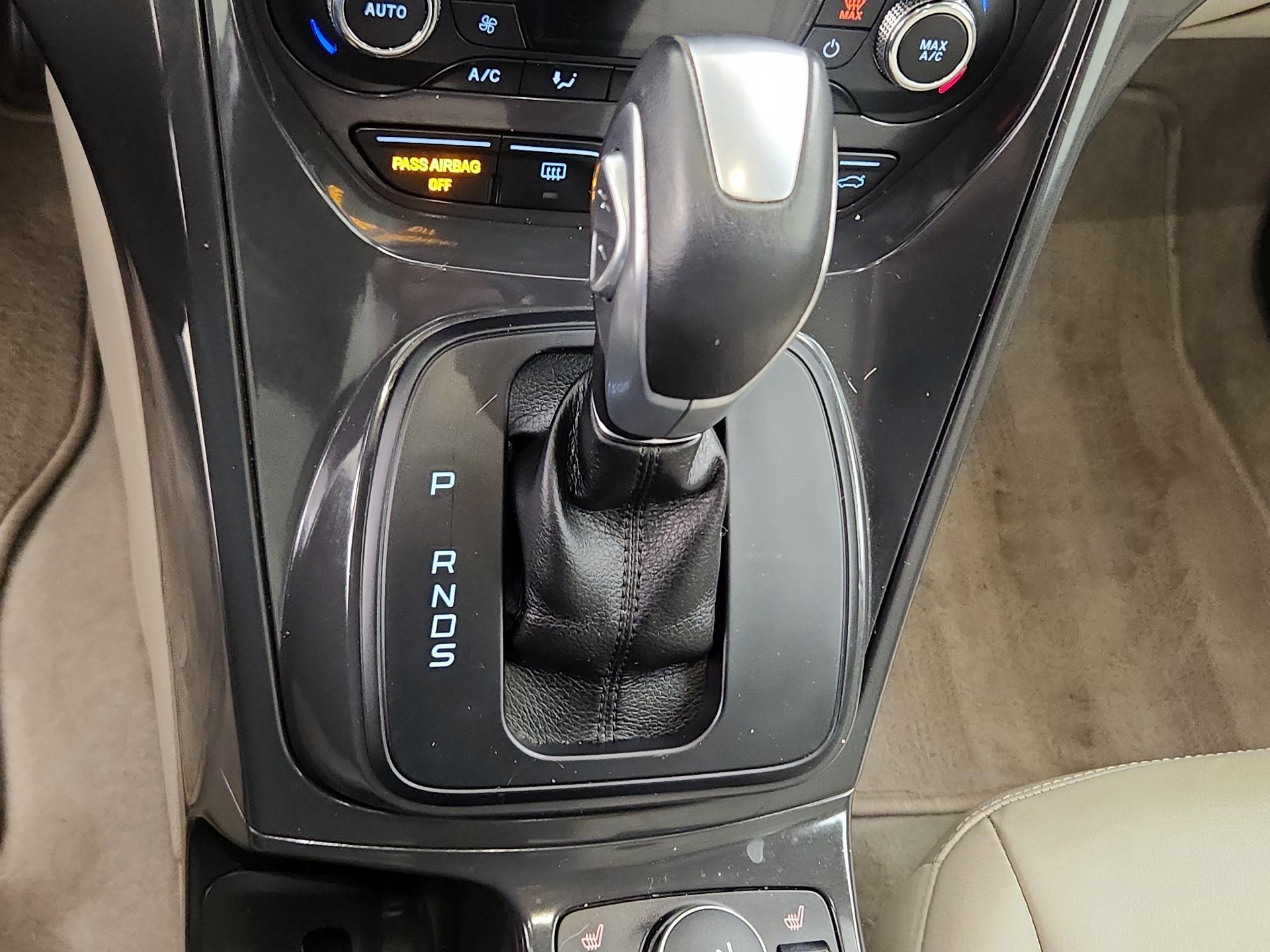 Thumbnail: 2015 Ford Escape - 18