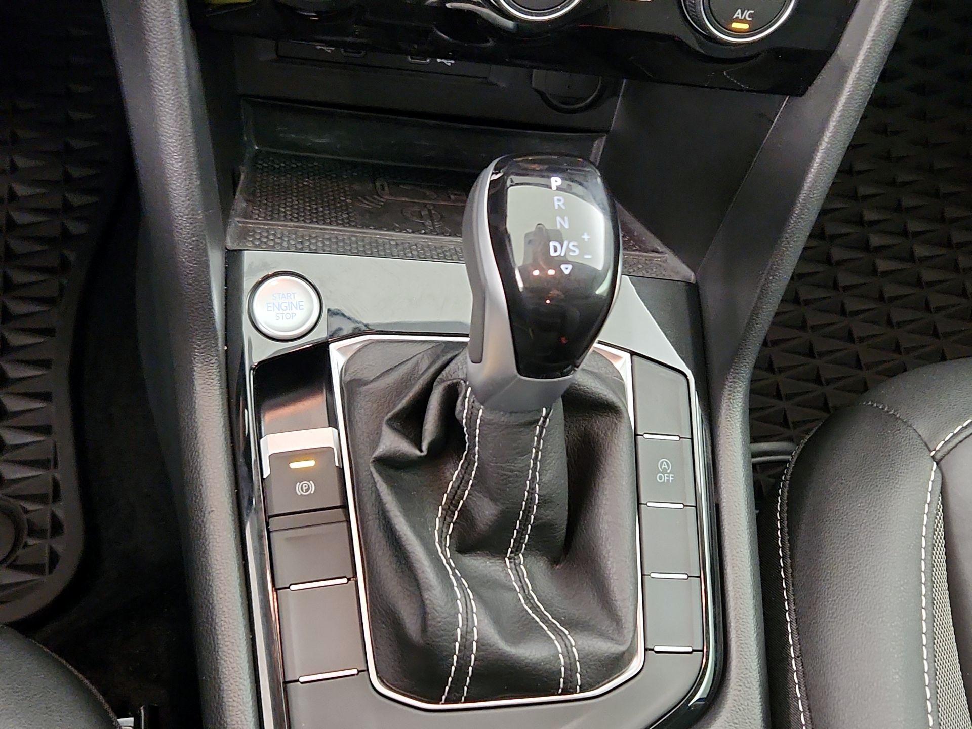 Thumbnail: 2024 Volkswagen Taos - 17