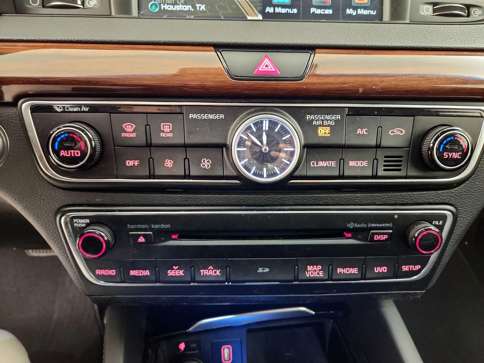 Thumbnail: 2017 Kia Cadenza - 16