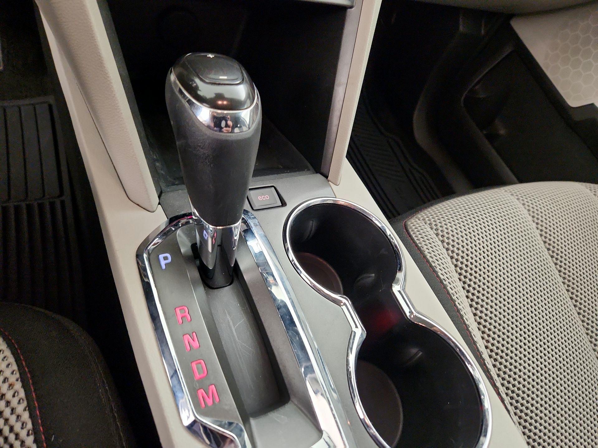 Thumbnail: 2017 GMC Terrain - 16