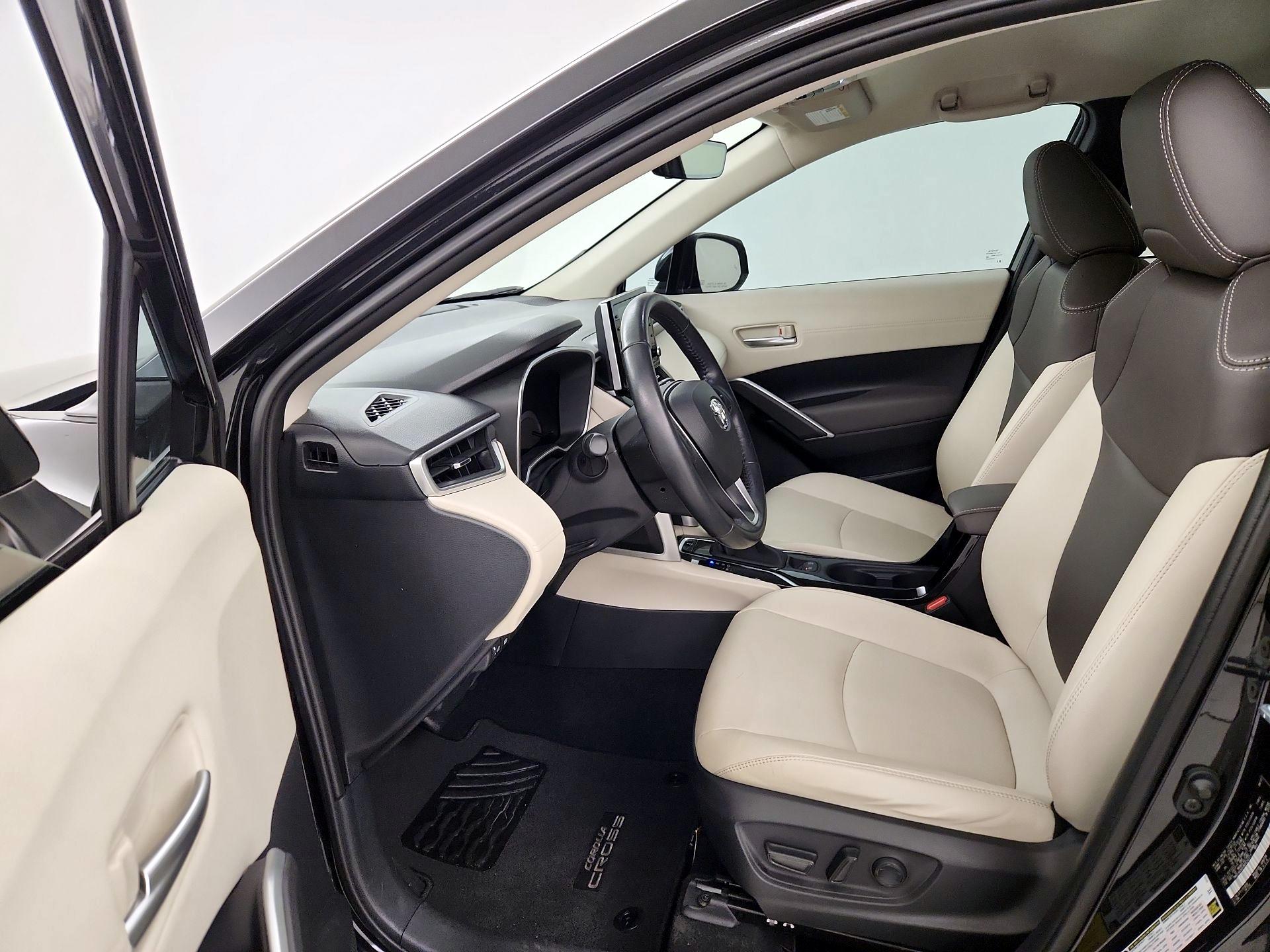 Thumbnail: 2022 Toyota Corolla Cross - 11