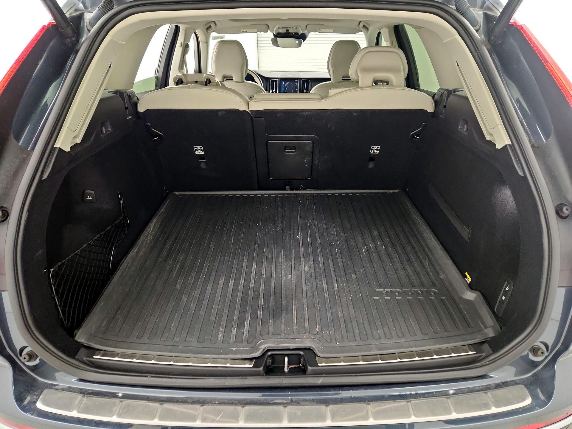 Thumbnail: 2019 Volvo XC60 - 20