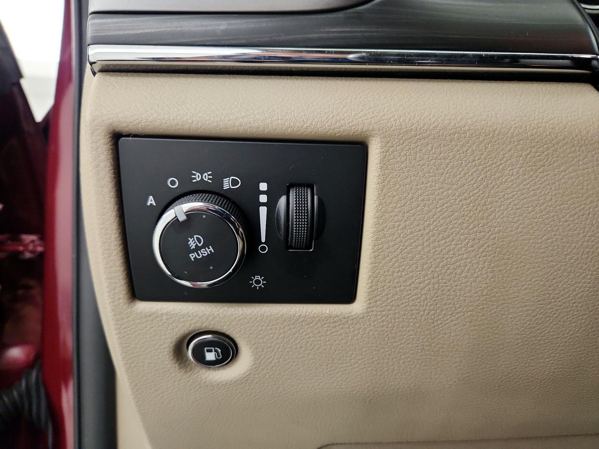 Thumbnail: 2019 Jeep Grand Cherokee - 13