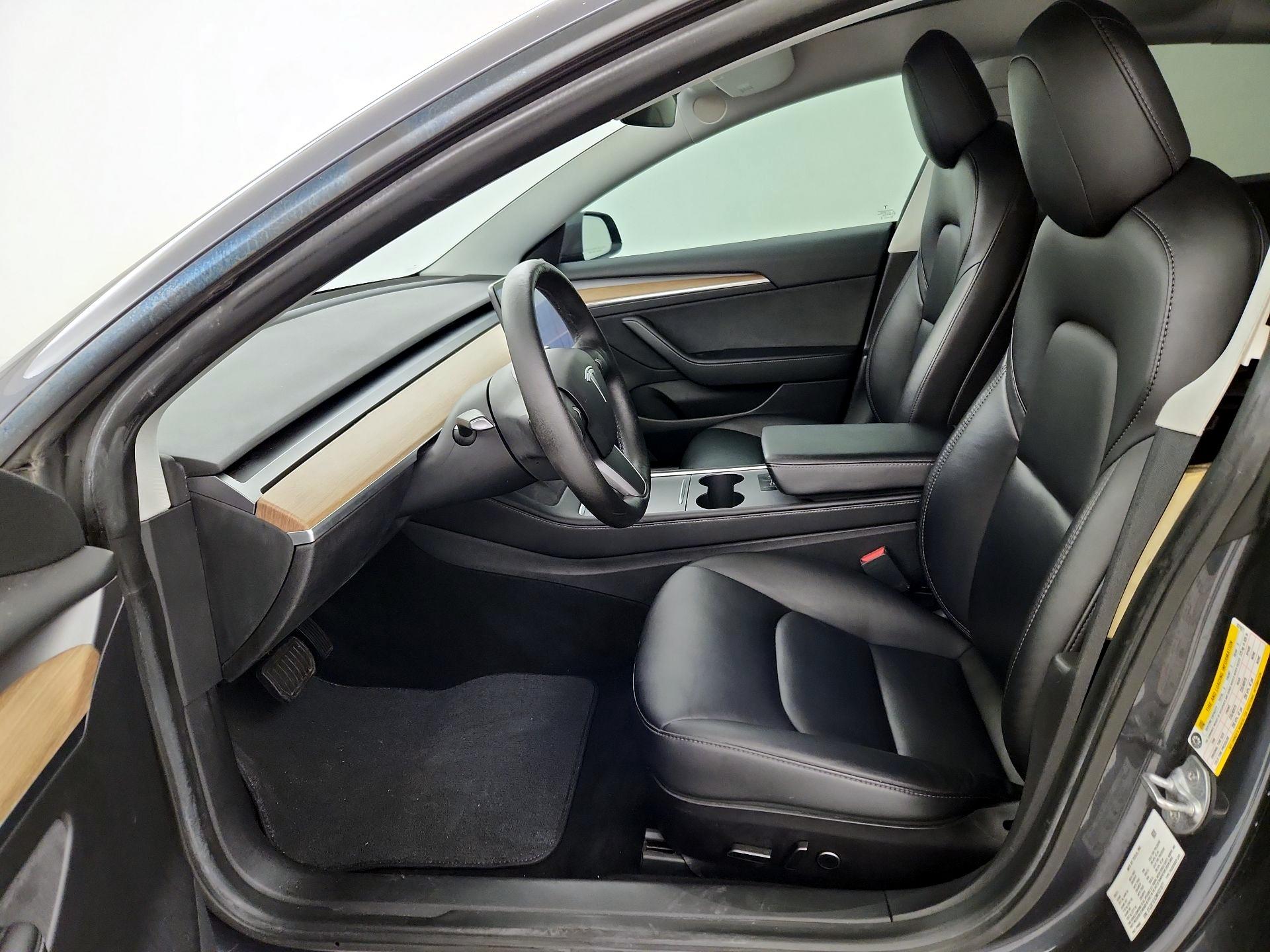 Thumbnail: 2021 Tesla Model 3 - 11