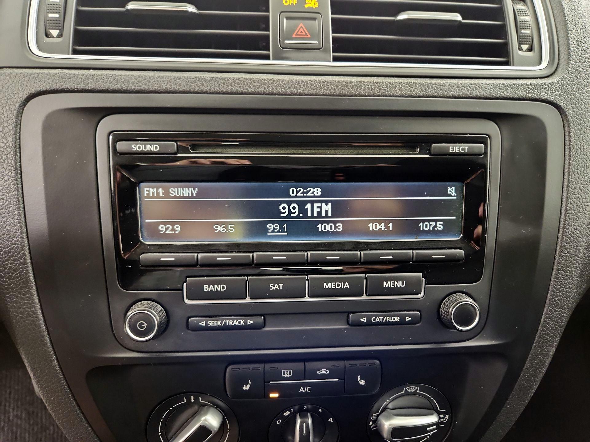 Thumbnail: 2015 Volkswagen Jetta - 14