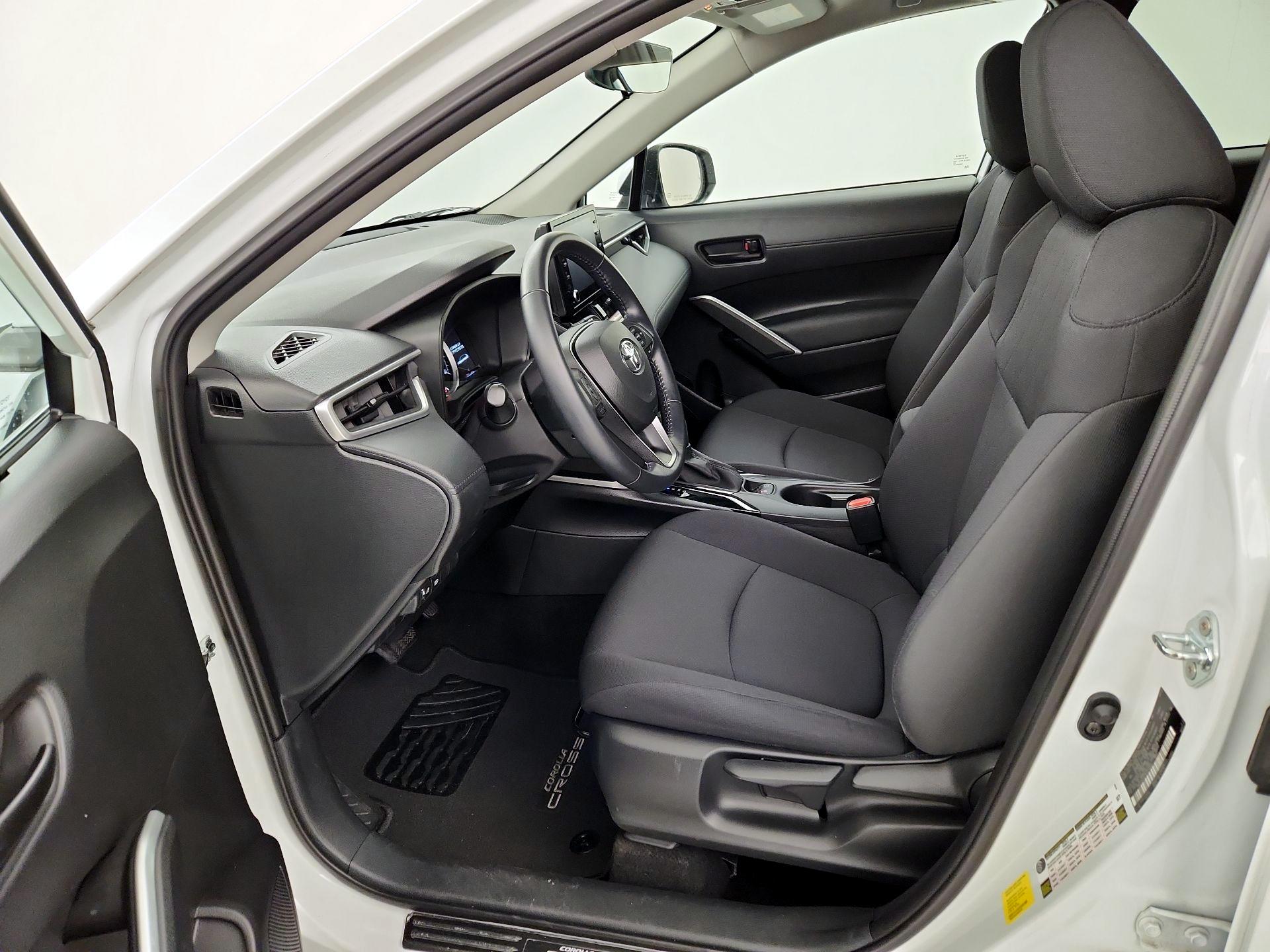 Thumbnail: 2022 Toyota Corolla Cross - 11