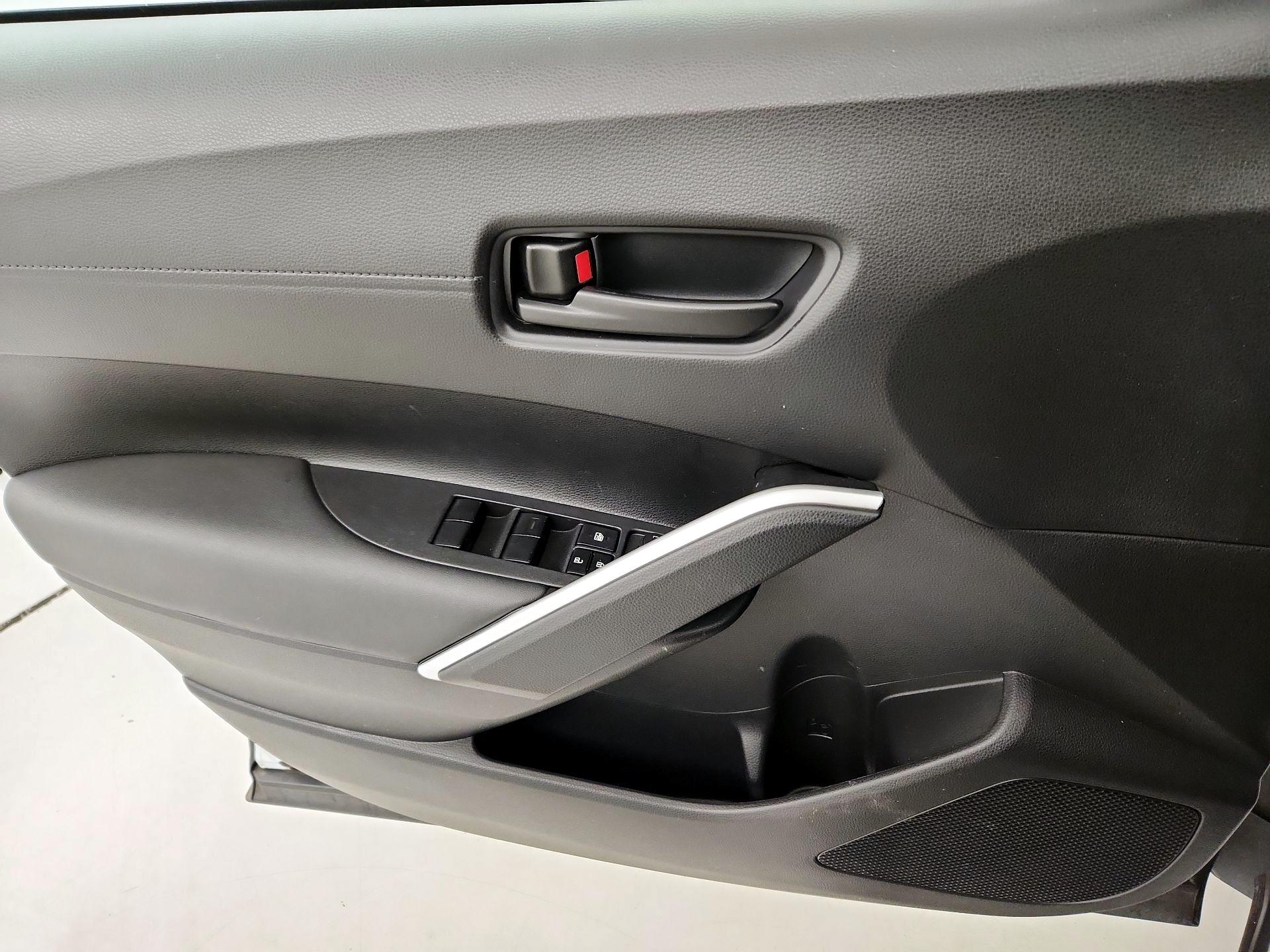 Thumbnail: 2022 Toyota Corolla Cross - 12