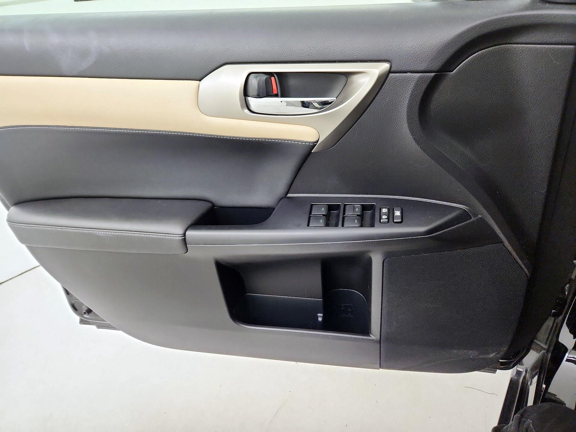 Thumbnail: 2014 Lexus CT - 12