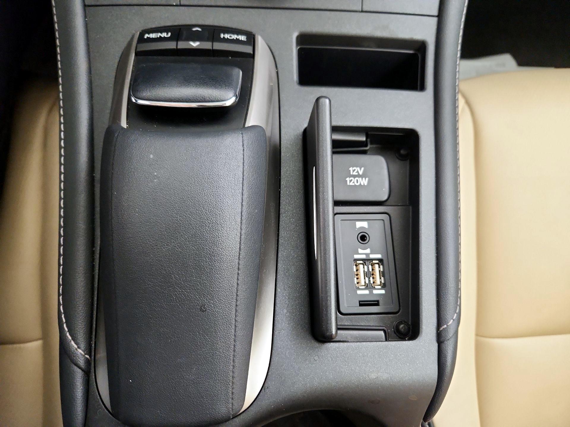 Thumbnail: 2014 Lexus CT - 18