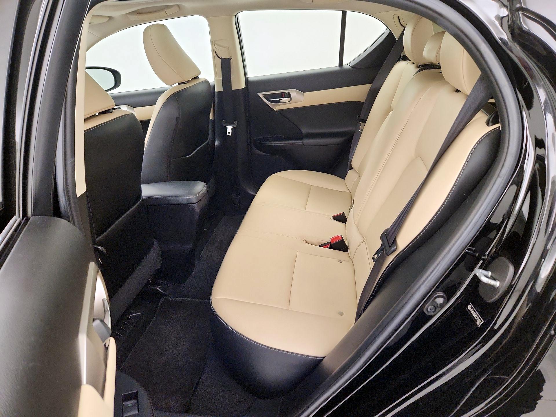 Thumbnail: 2014 Lexus CT - 20