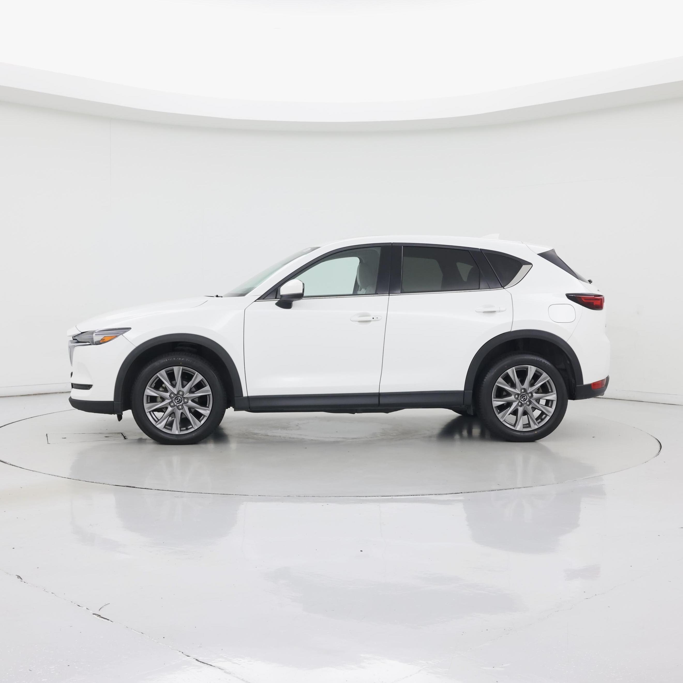 Thumbnail: 2021 Mazda CX-5 - 3