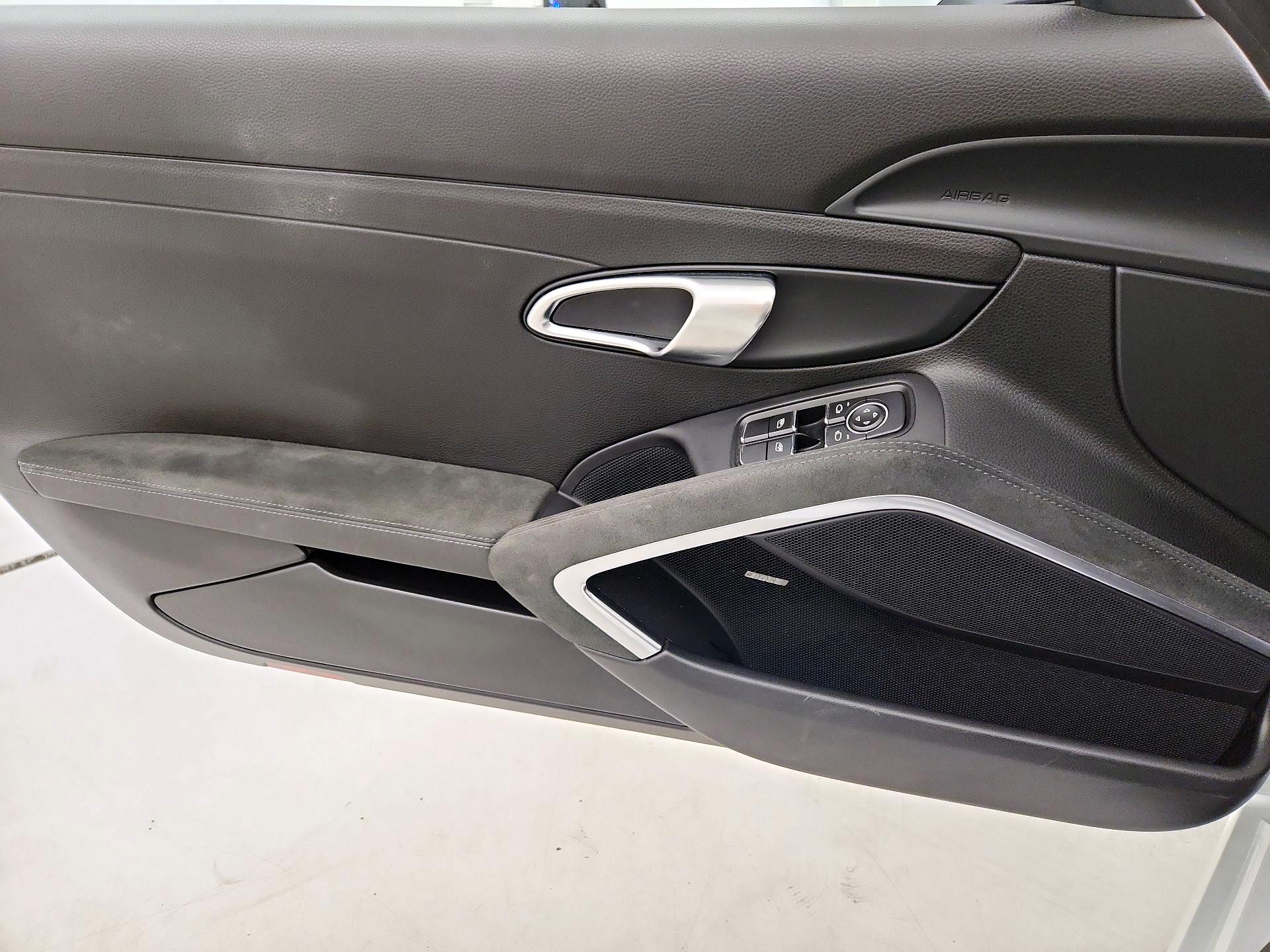 Thumbnail: 2022 Porsche 718 Boxster - 12