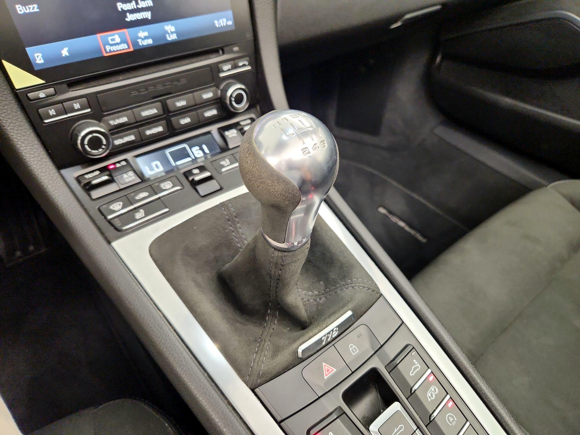 Thumbnail: 2022 Porsche 718 Boxster - 18