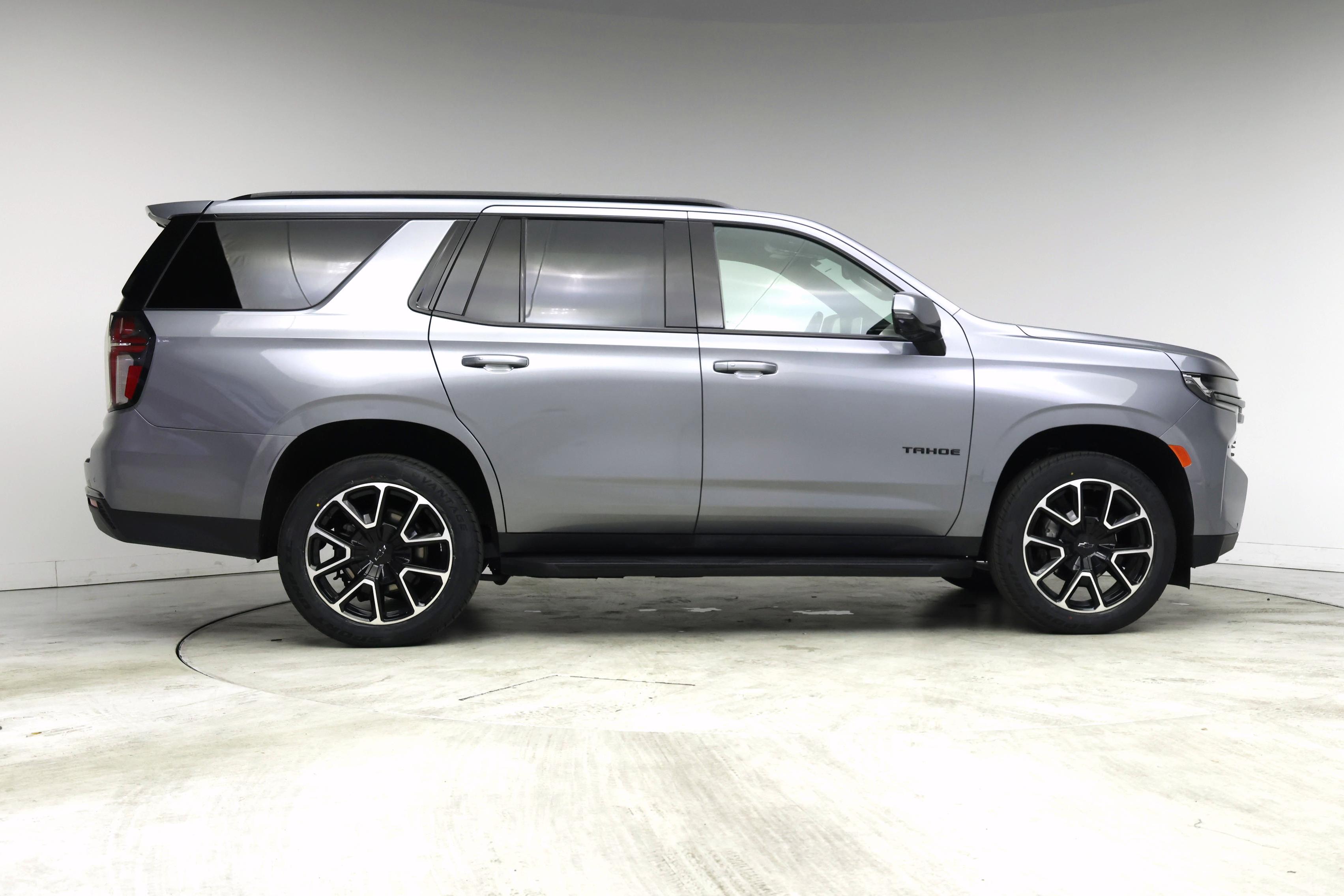 Thumbnail: 2022 Chevrolet Tahoe - 7