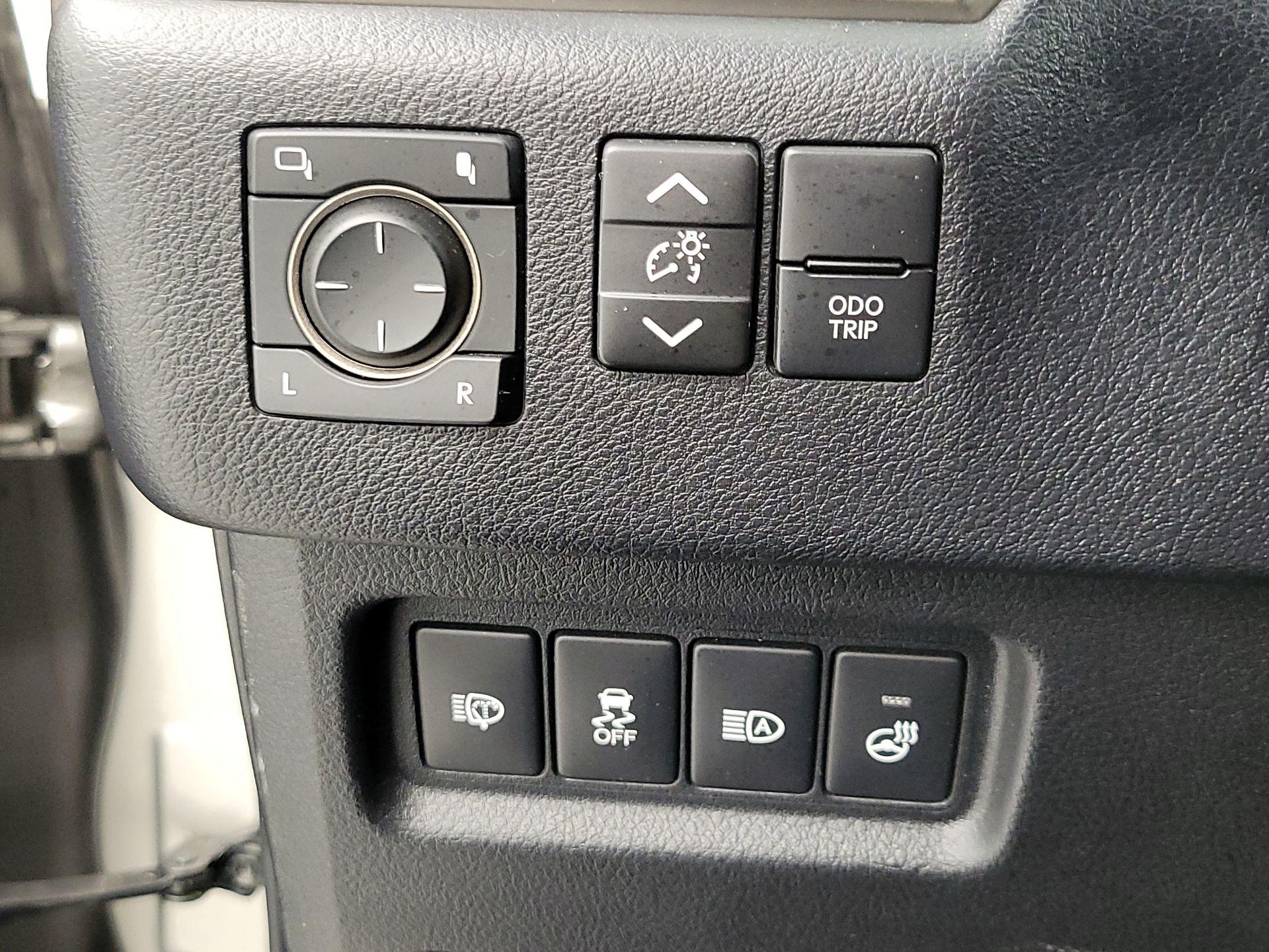 Thumbnail: 2021 Lexus GX - 13