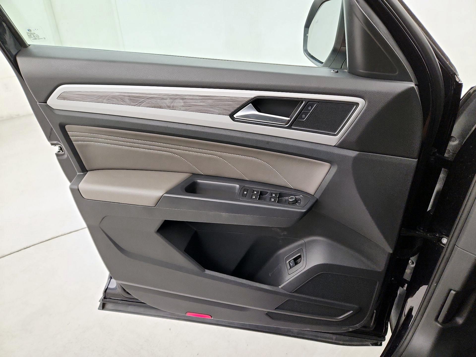 Thumbnail: 2021 Volkswagen Atlas - 12