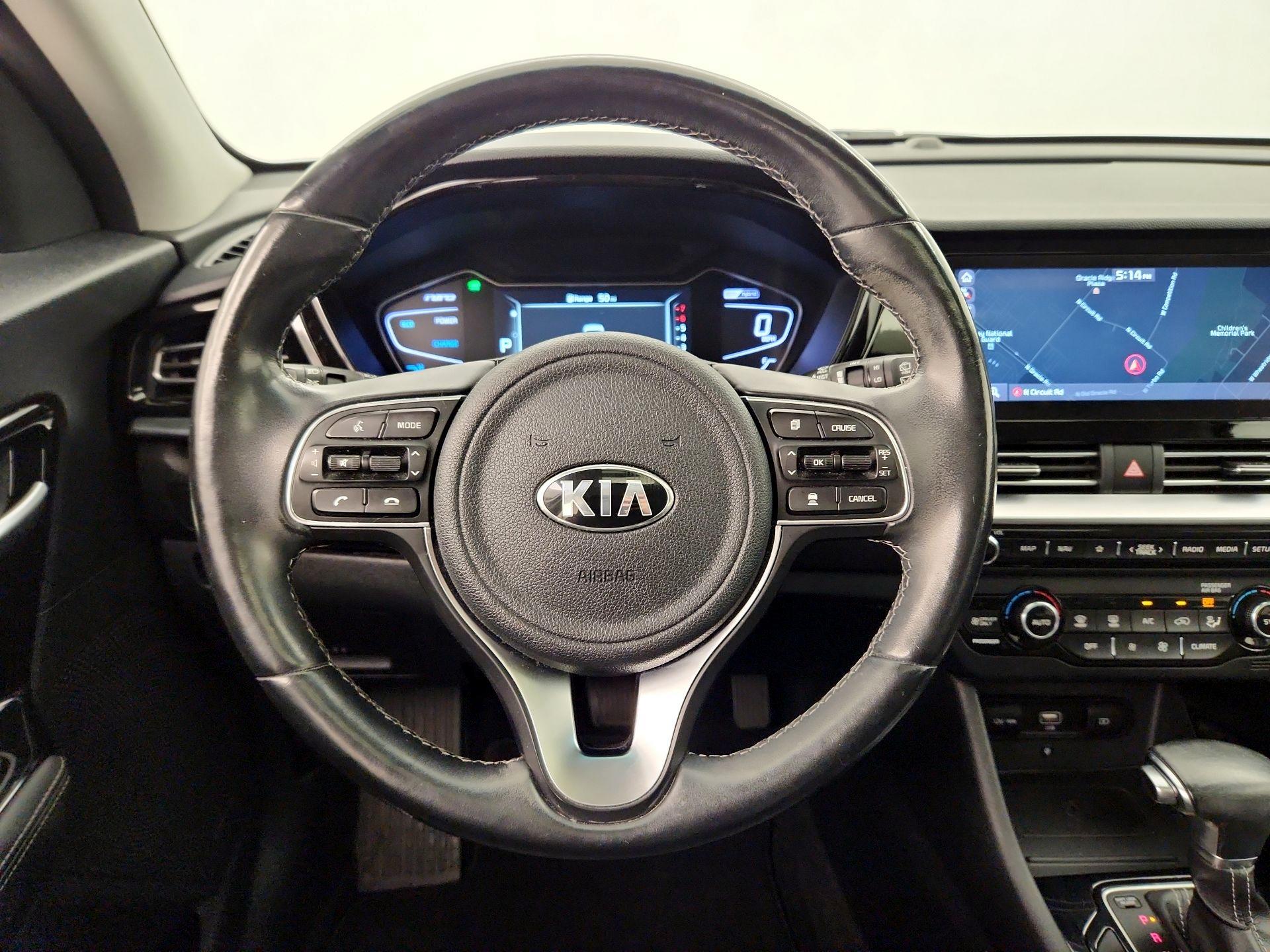 Thumbnail: 2020 Kia Niro - 10