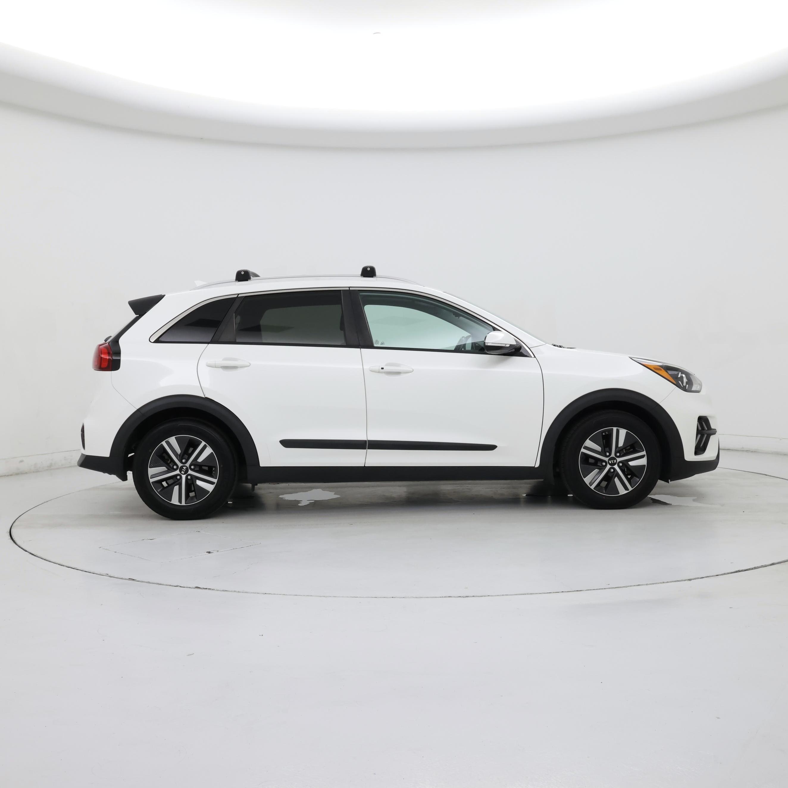 Thumbnail: 2020 Kia Niro - 7
