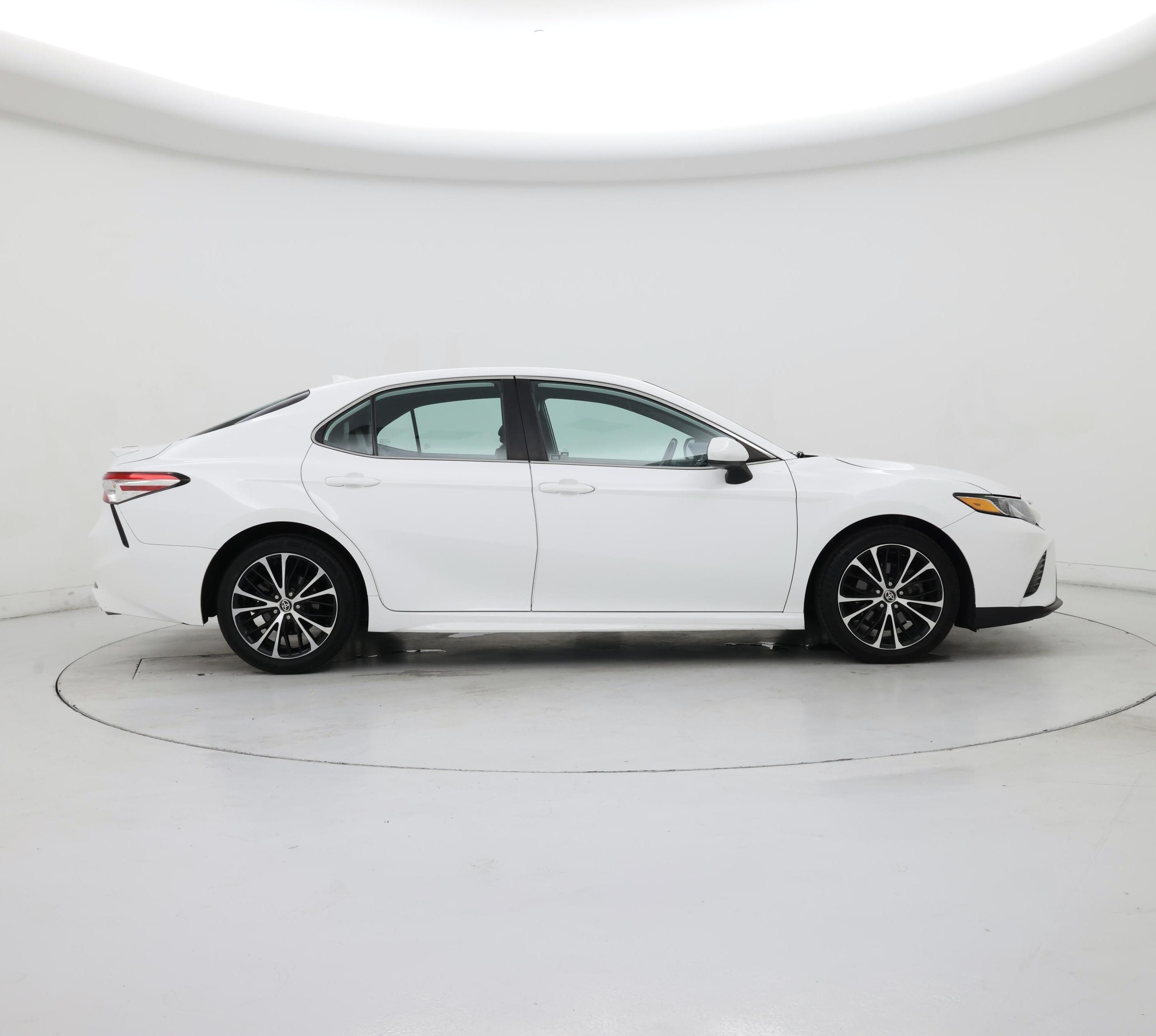 Thumbnail: 2020 Toyota Camry - 7