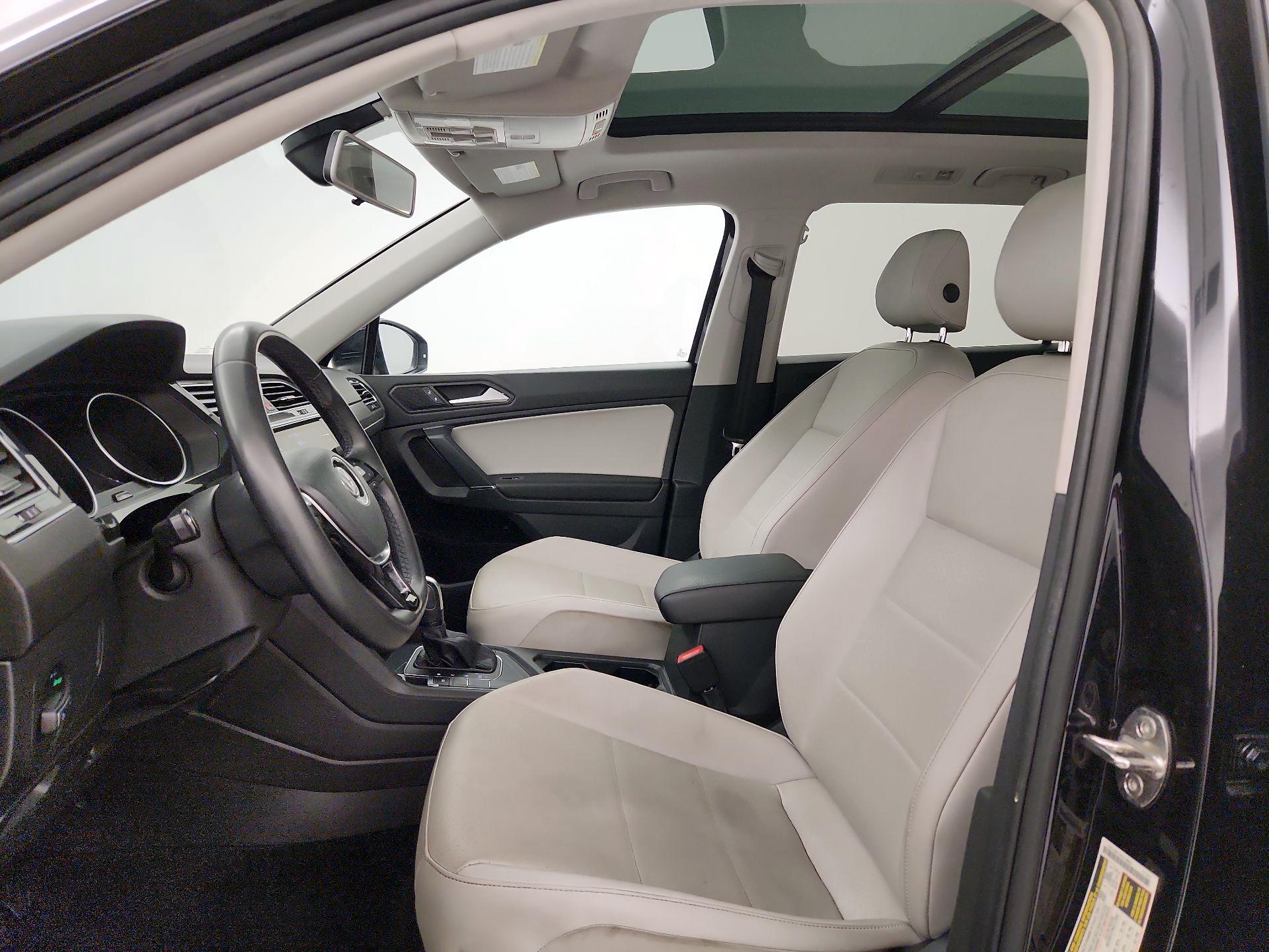 Thumbnail: 2020 Volkswagen Tiguan - 11