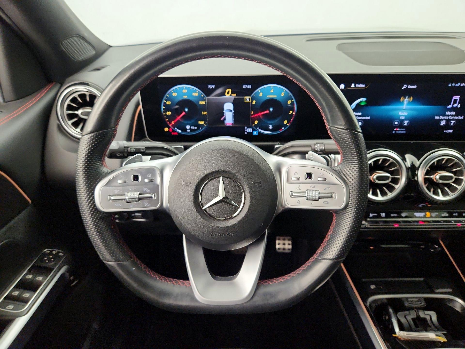 Thumbnail: 2020 Mercedes-Benz GLB - 10