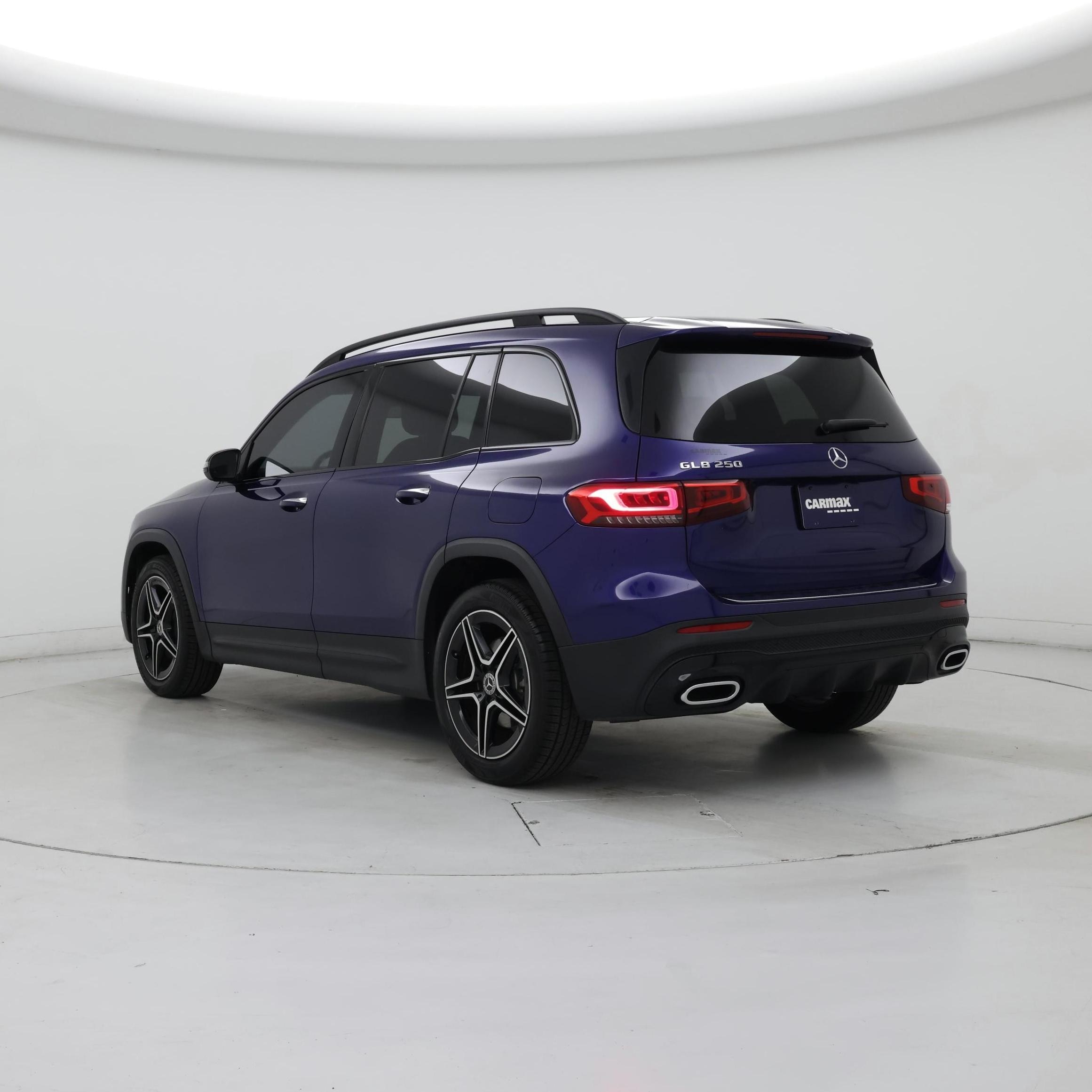 Thumbnail: 2020 Mercedes-Benz GLB - 2