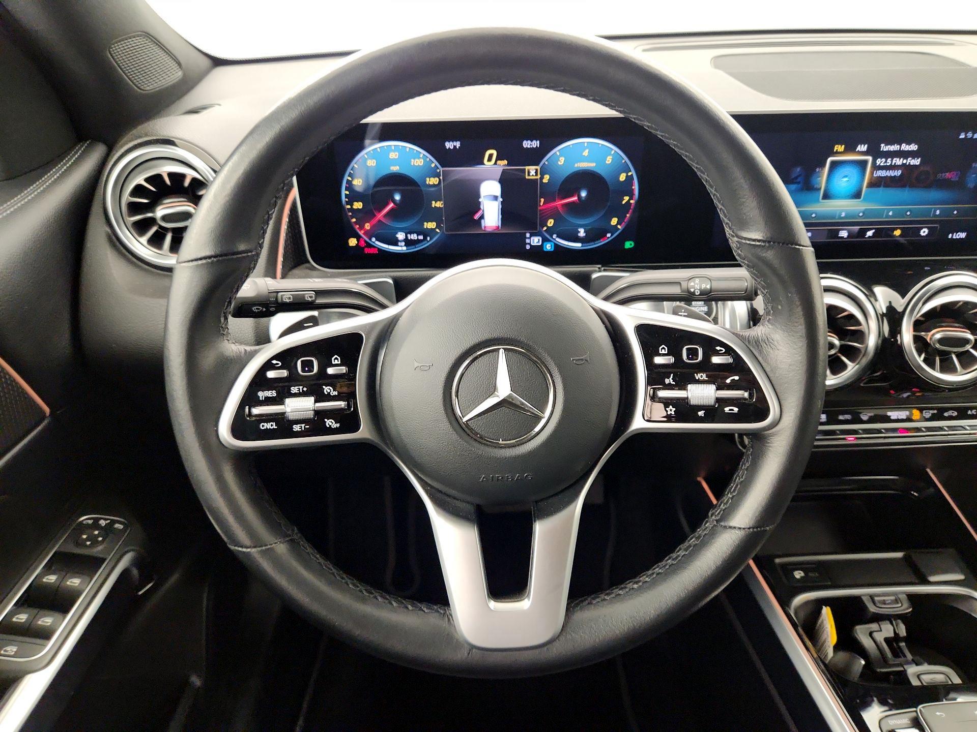 Thumbnail: 2021 Mercedes-Benz GLB - 10