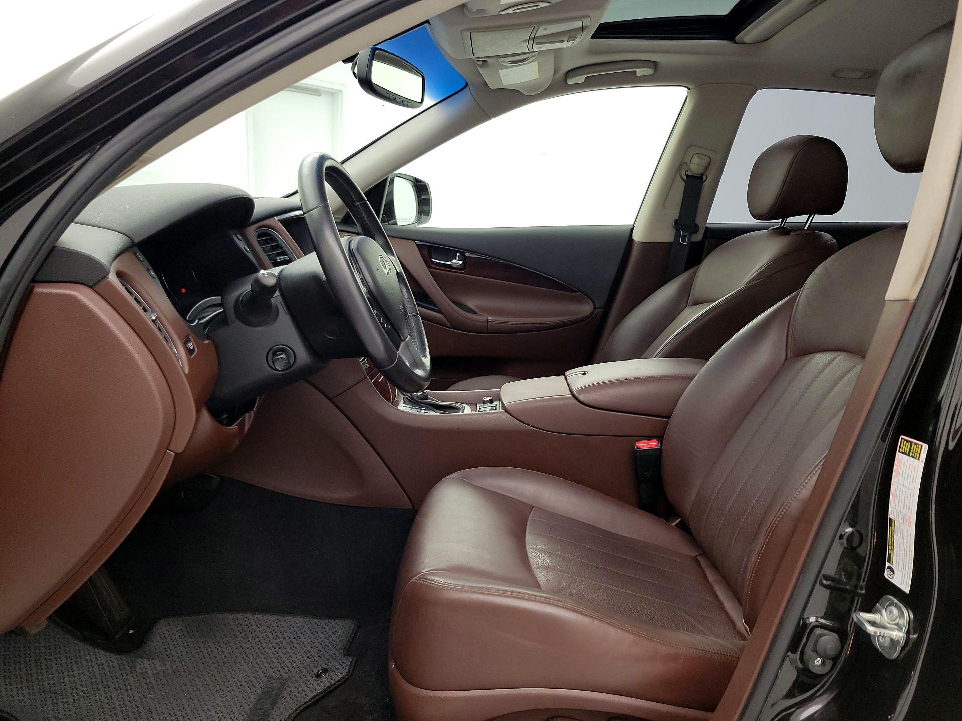 Thumbnail: 2016 INFINITI QX50 - 11