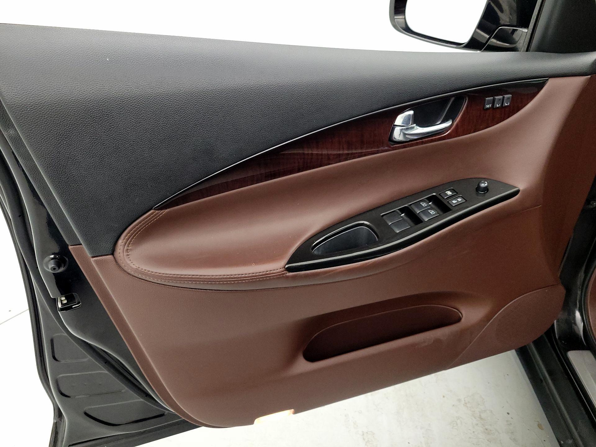 Thumbnail: 2016 INFINITI QX50 - 12