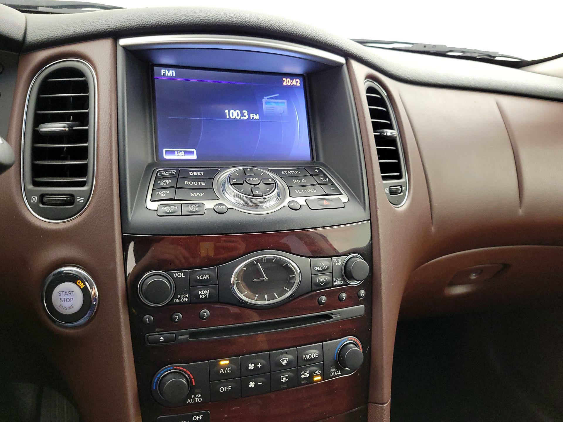 Thumbnail: 2016 INFINITI QX50 - 16