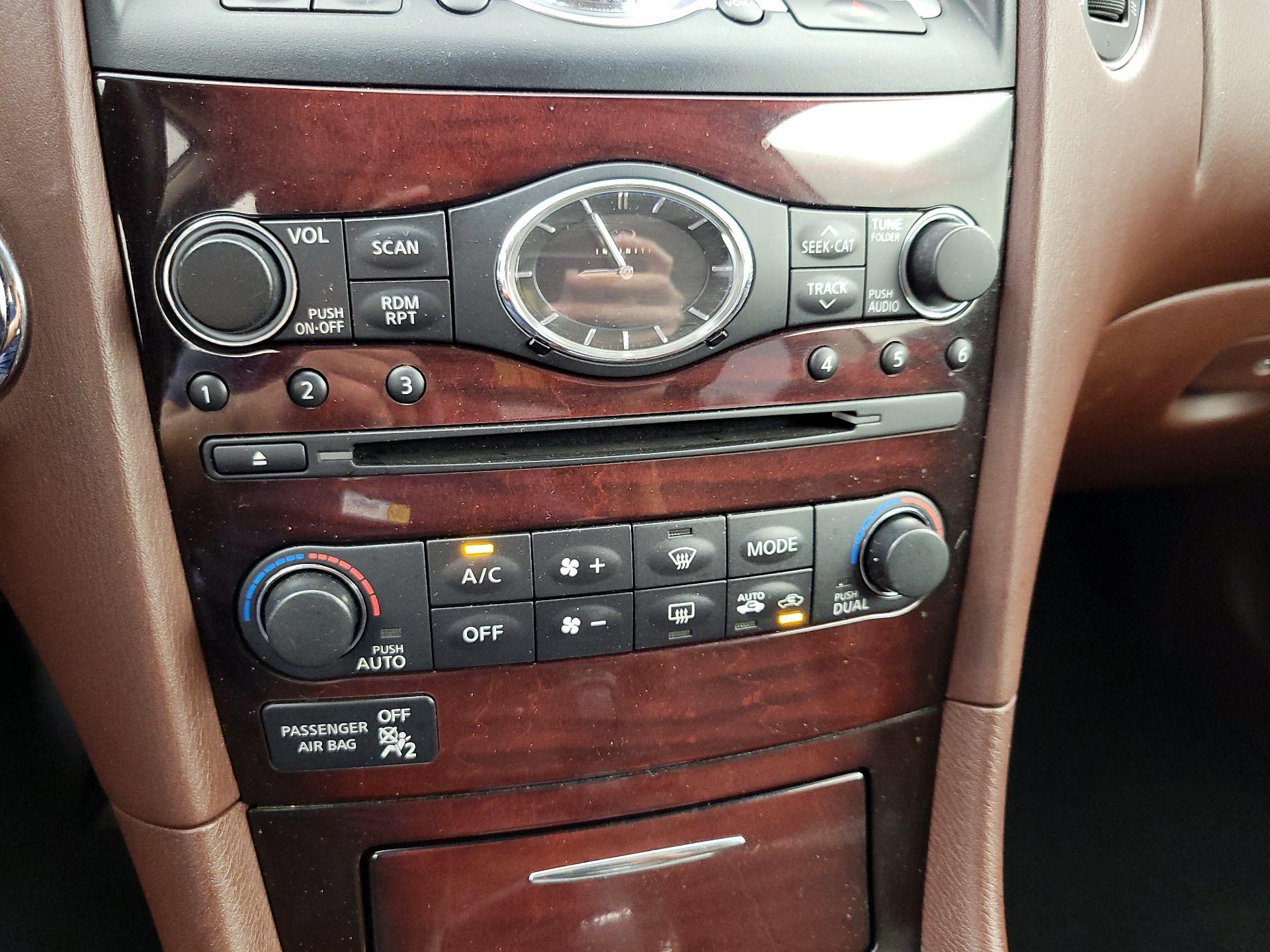 Thumbnail: 2016 INFINITI QX50 - 17