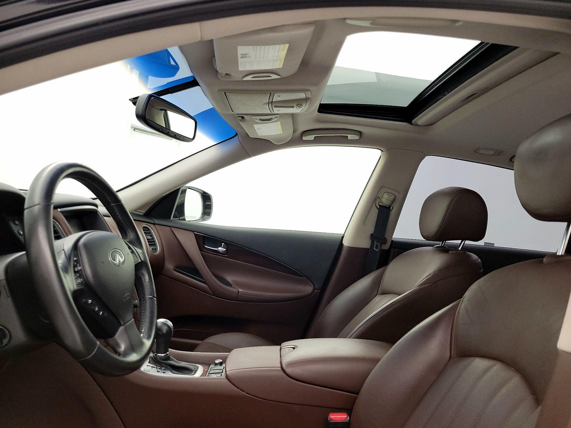 Thumbnail: 2016 INFINITI QX50 - 20