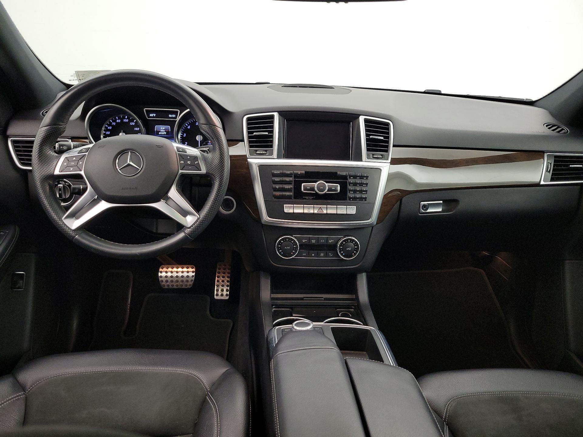 Thumbnail: 2015 Mercedes-Benz M-Class - 9