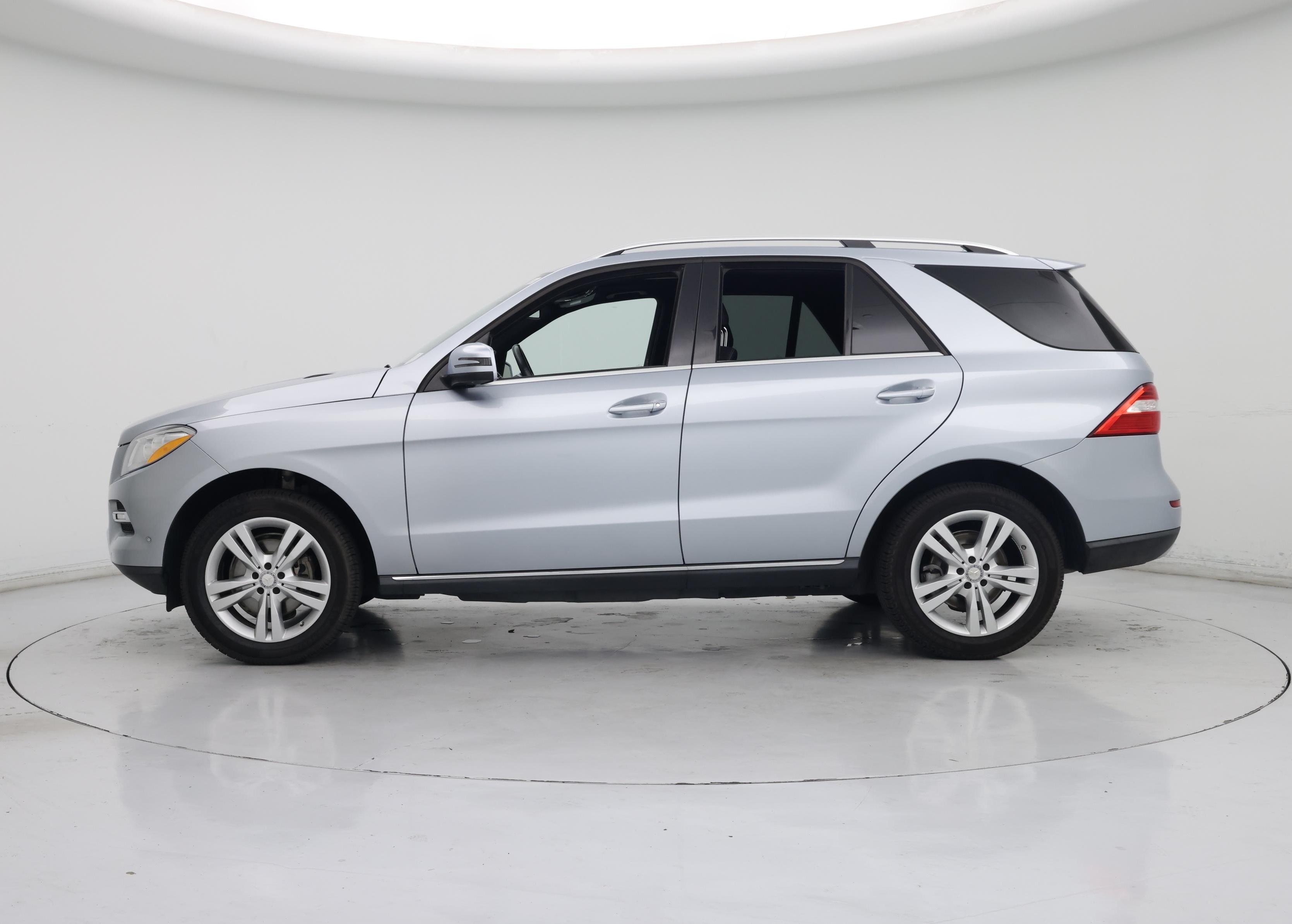 Thumbnail: 2015 Mercedes-Benz M-Class - 3