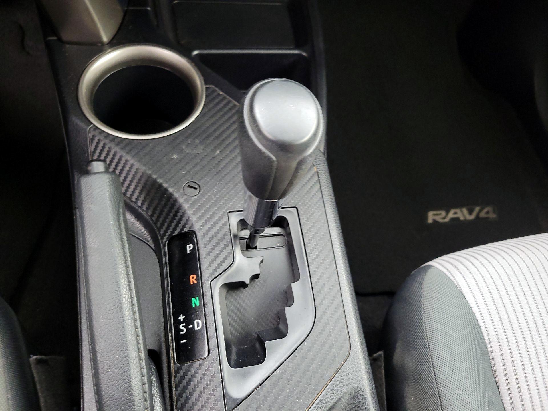 Thumbnail: 2014 Toyota RAV4 - 17