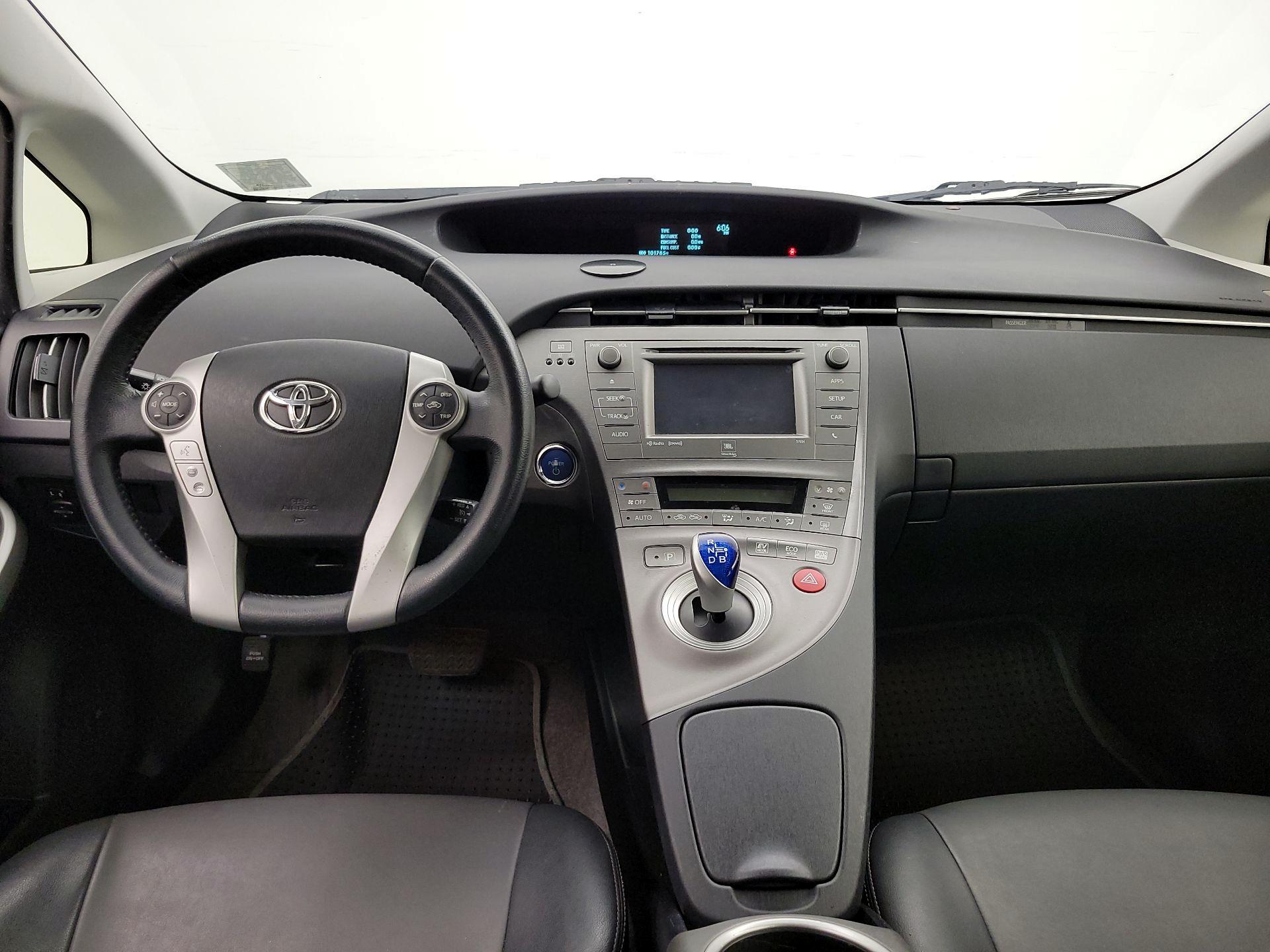 Thumbnail: 2014 Toyota Prius - 9
