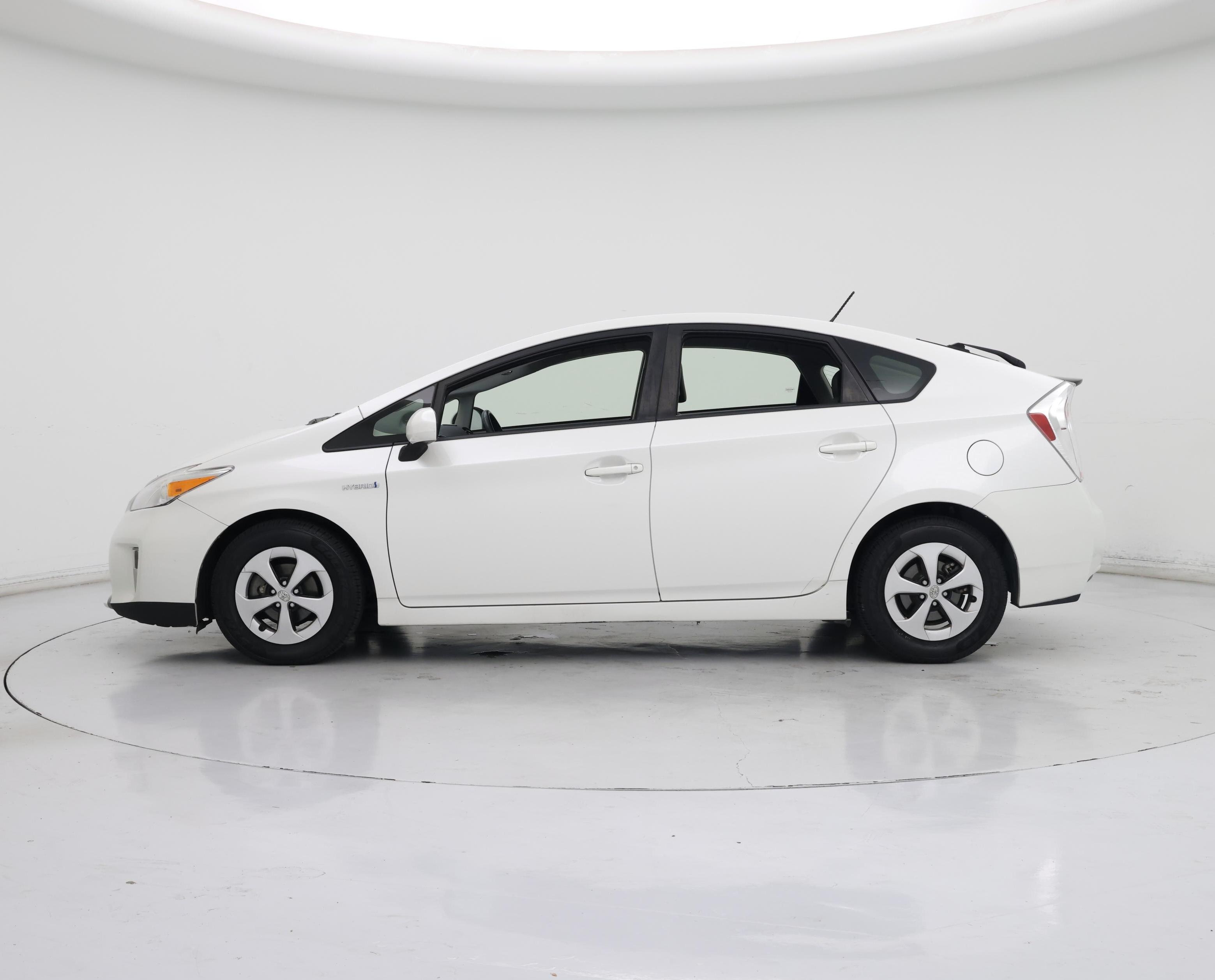 Thumbnail: 2014 Toyota Prius - 3