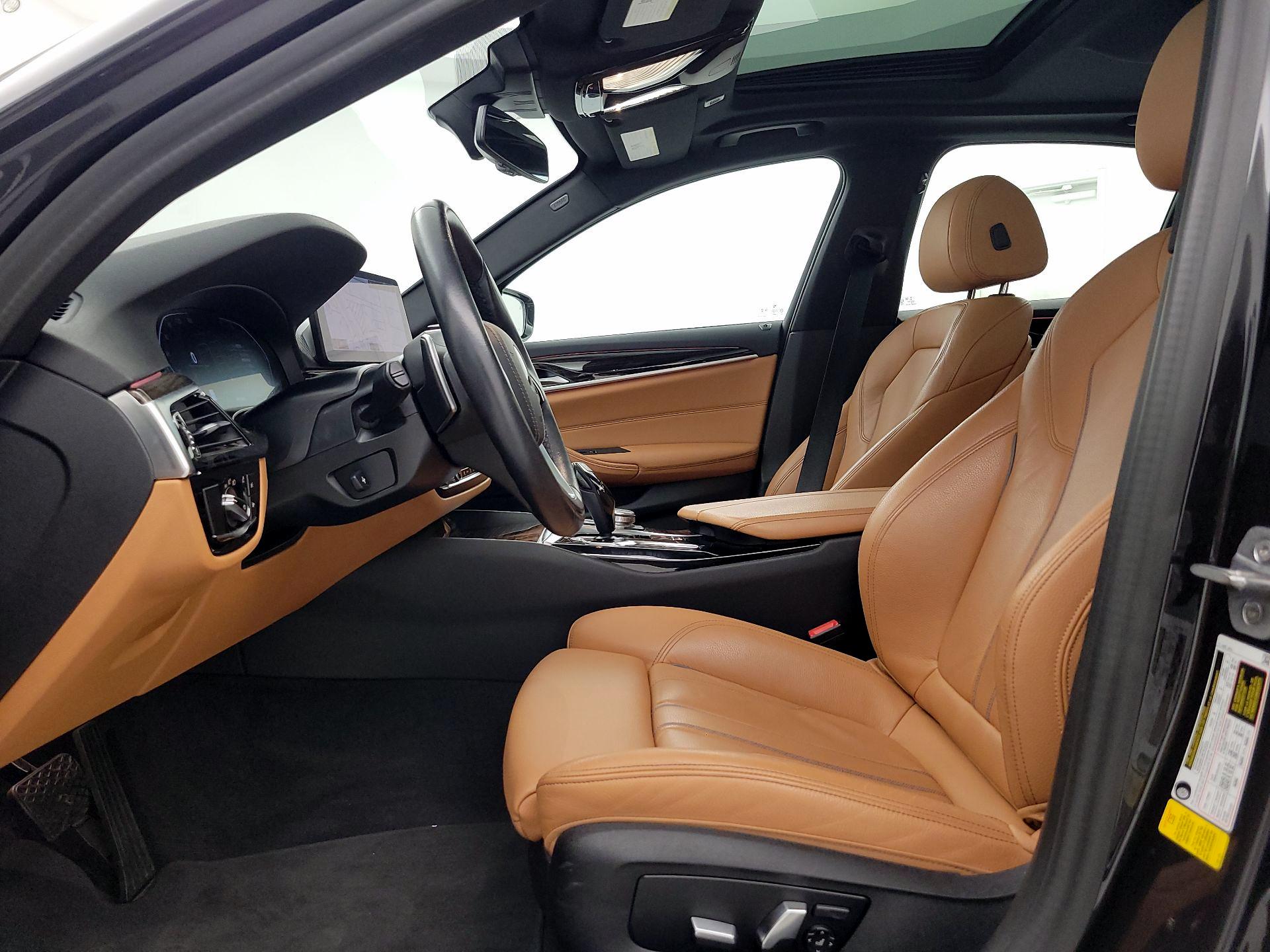 Thumbnail: 2022 BMW 5 Series - 11