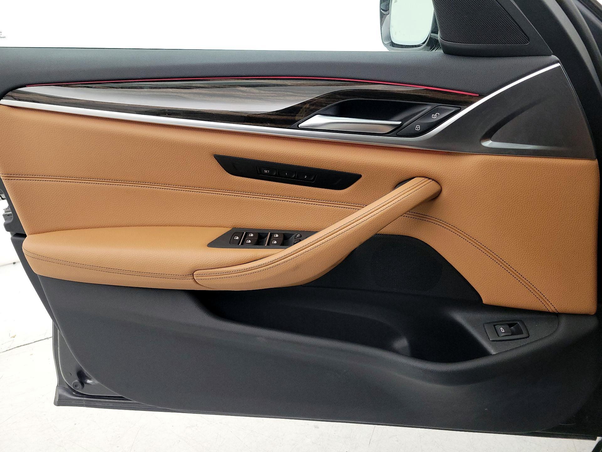 Thumbnail: 2022 BMW 5 Series - 12