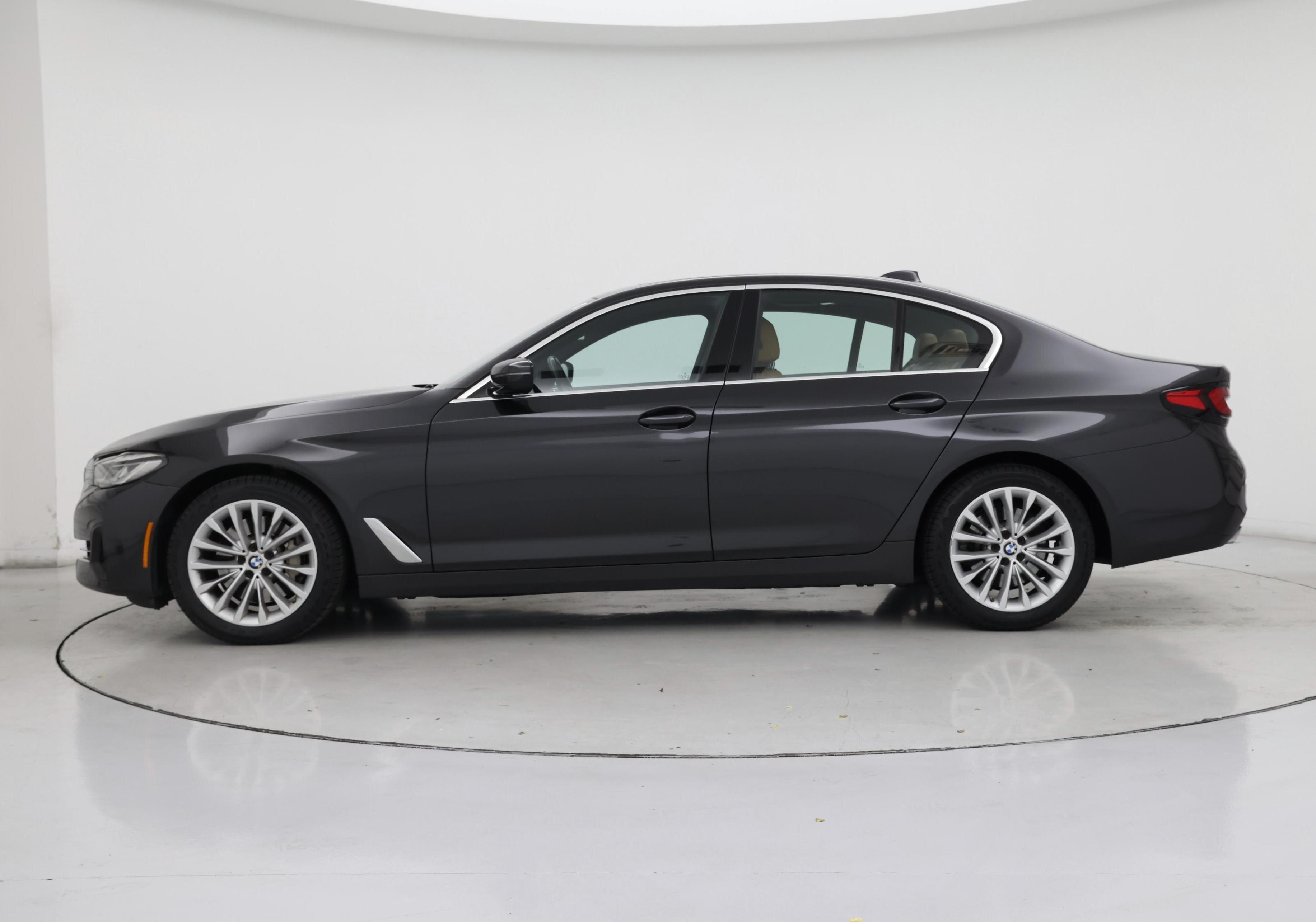 Thumbnail: 2022 BMW 5 Series - 3