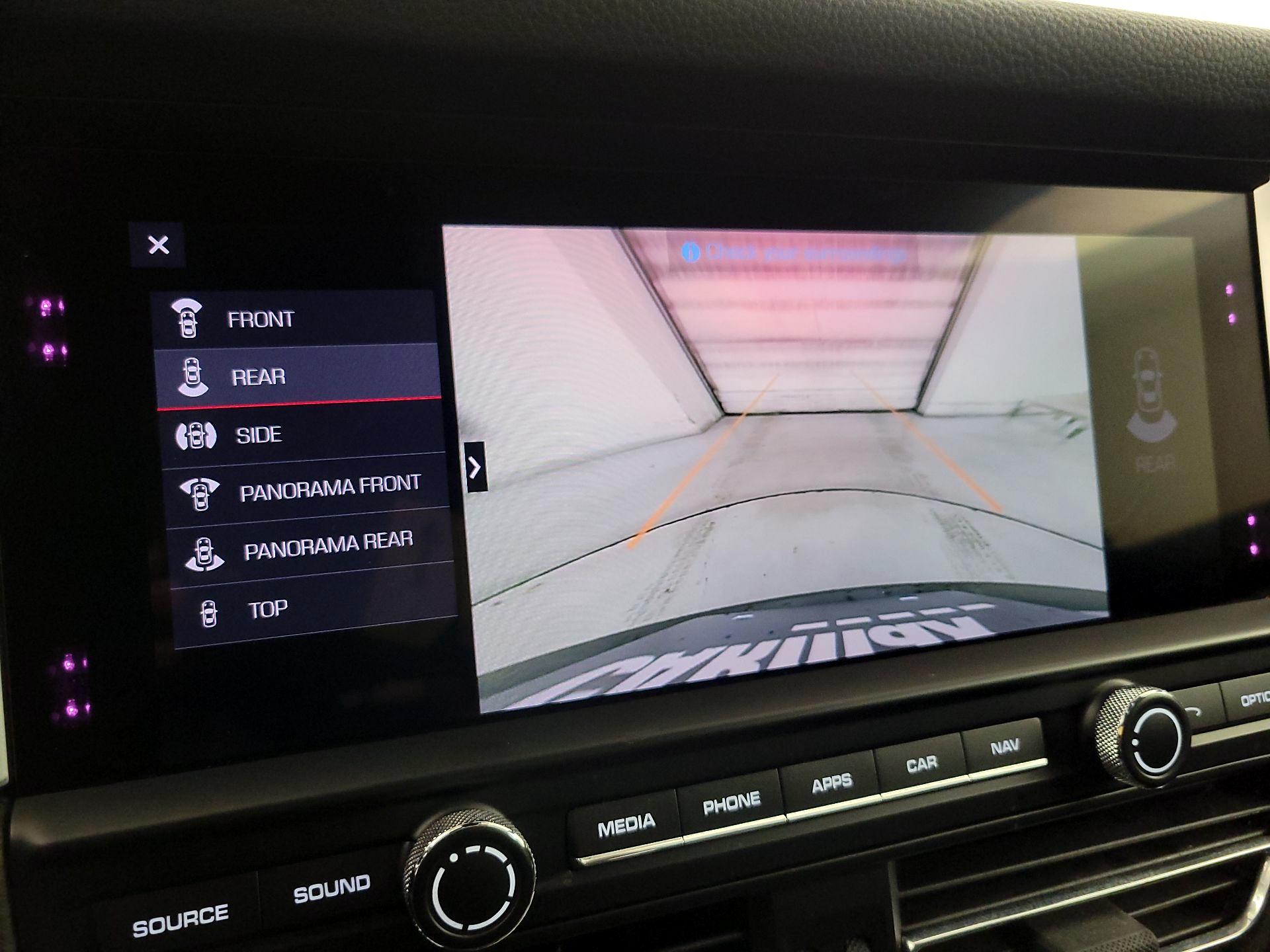 Thumbnail: 2020 Porsche Macan - 15