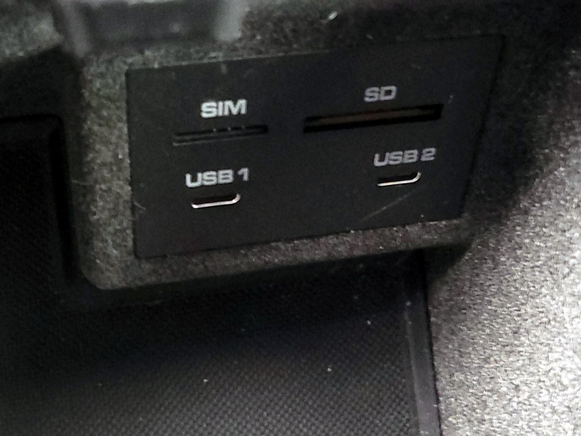 Thumbnail: 2020 Porsche Macan - 19