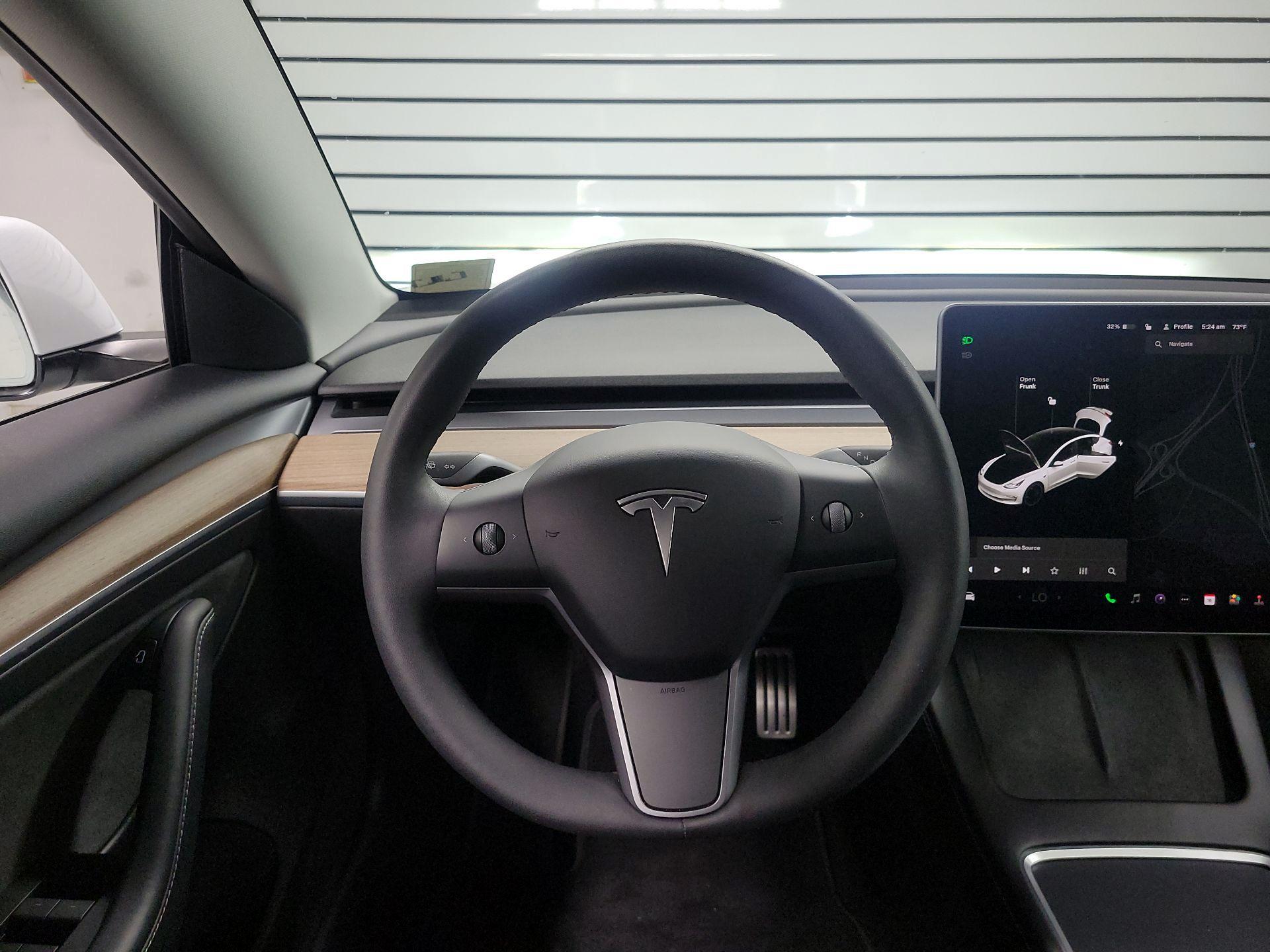 Thumbnail: 2022 Tesla Model 3 - 10