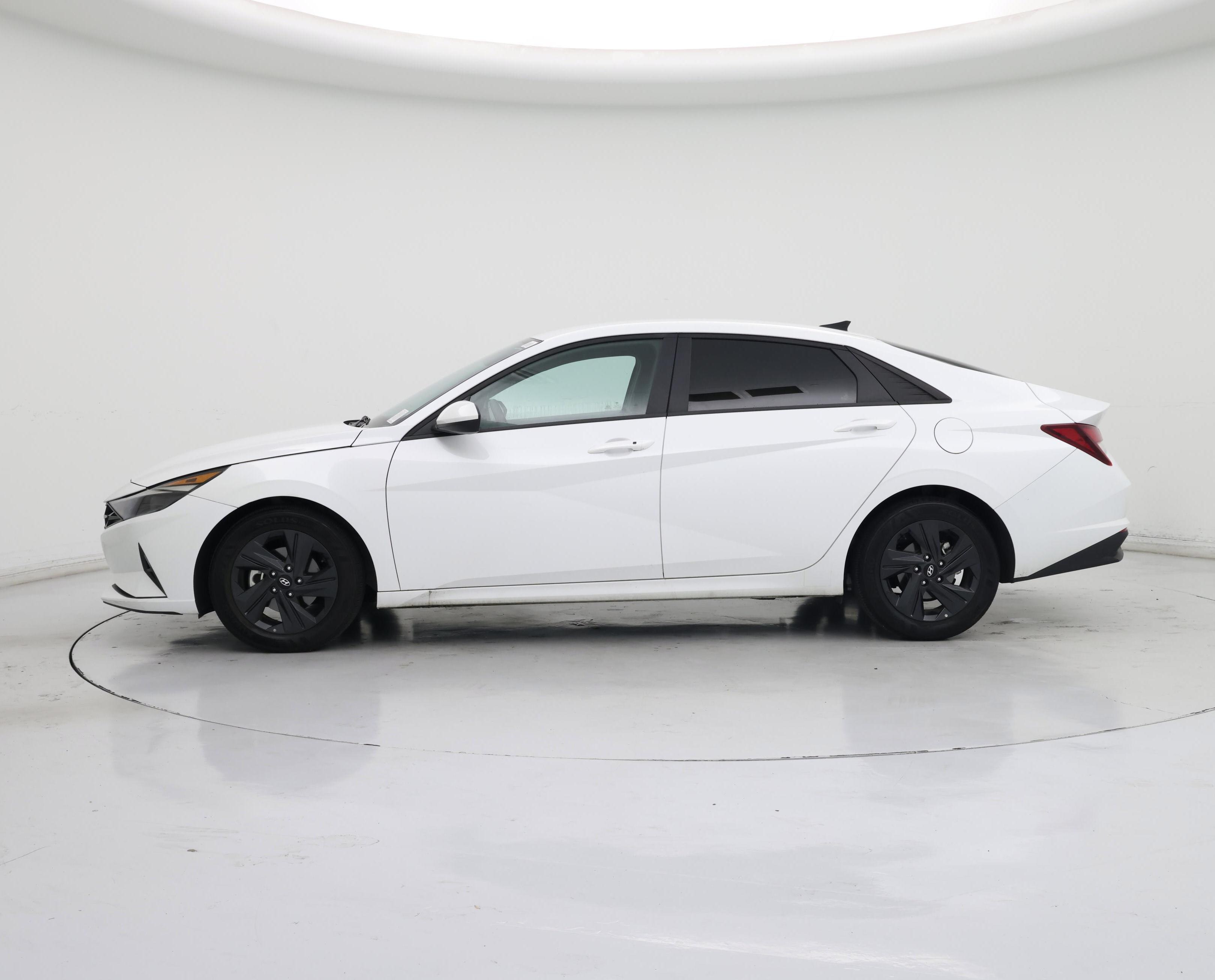 Thumbnail: 2023 Hyundai Elantra - 3